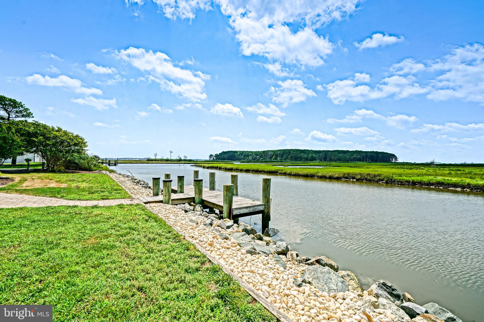 BAY VISTA - Residential