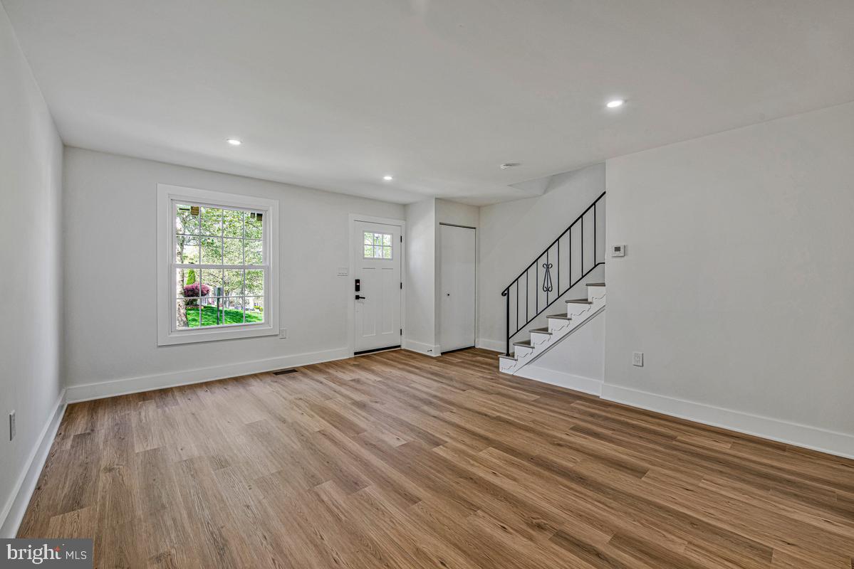 8493 IMPERIAL DRIVE 6-B