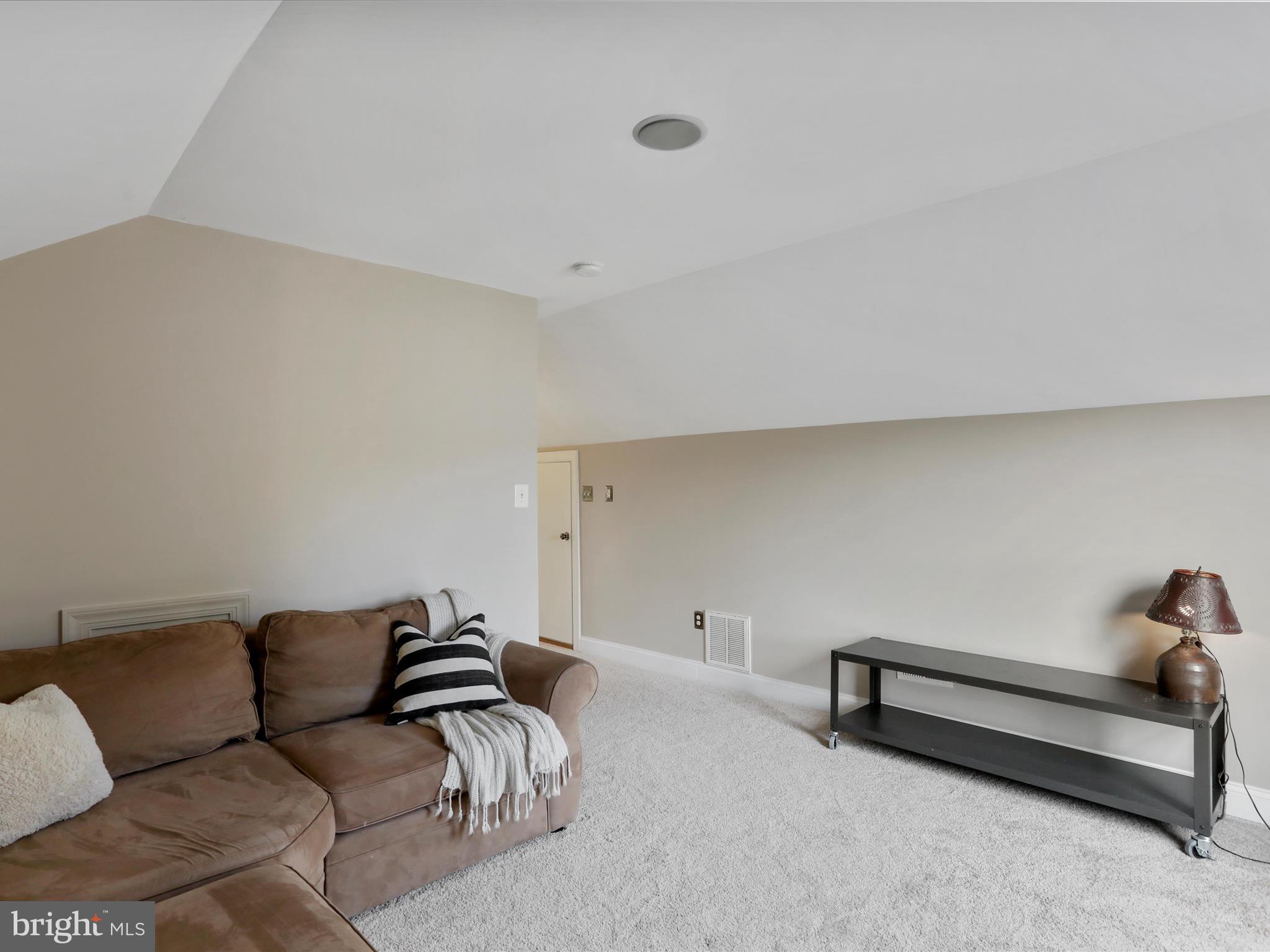 WOODRIDGE - Residential