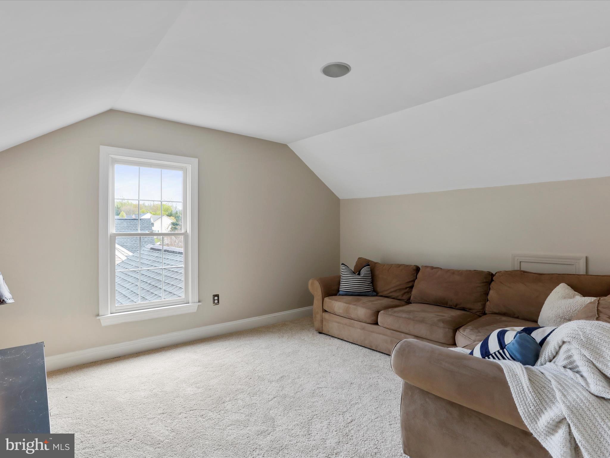 WOODRIDGE - Residential