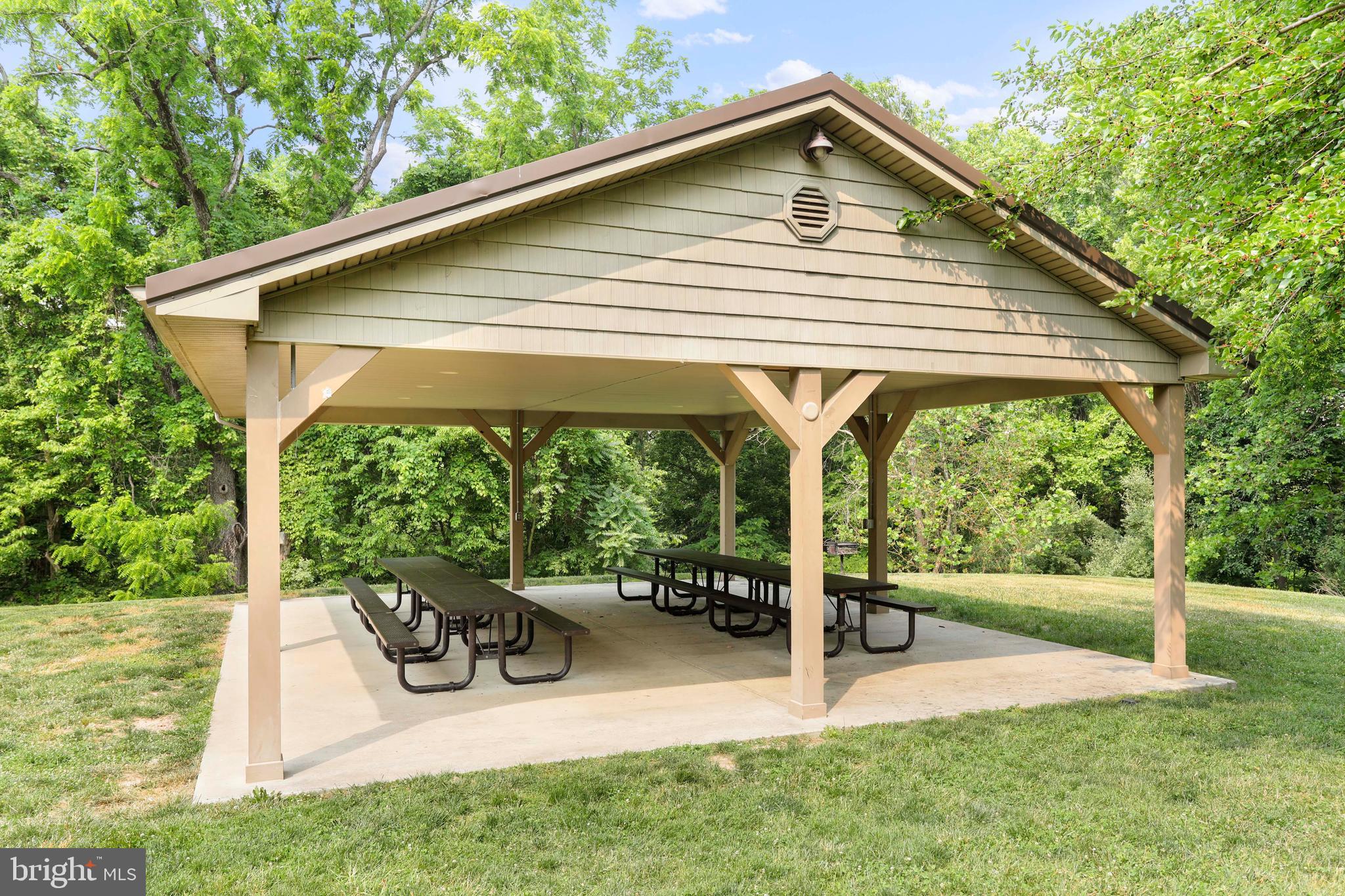 WOODRIDGE - Residential