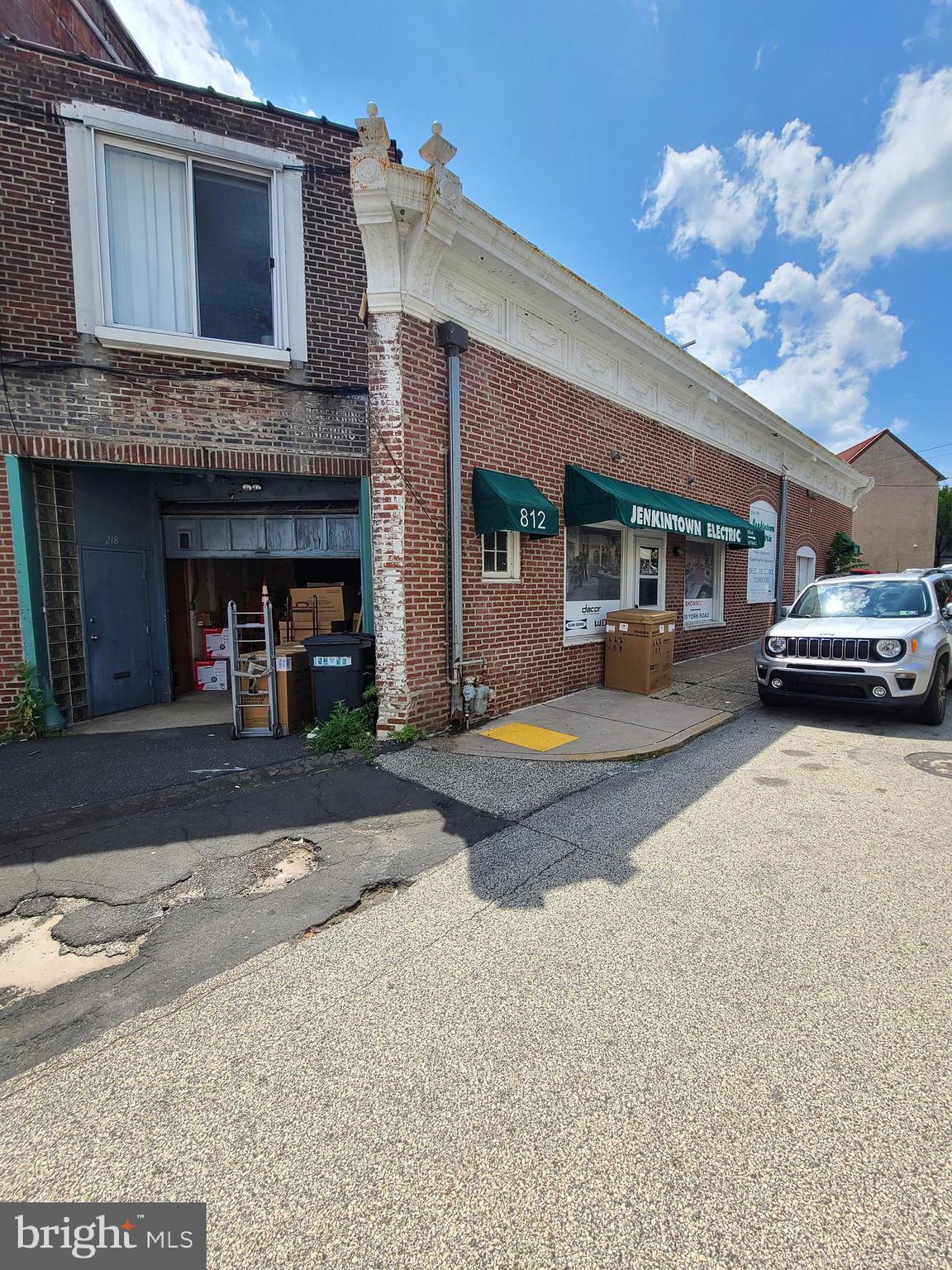 220 YORK ROAD