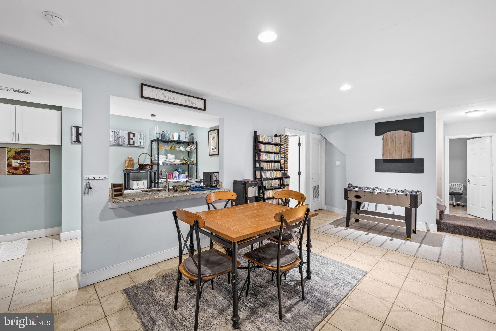 5413 RAINWOOD DR #BASEMENT APARTMENT