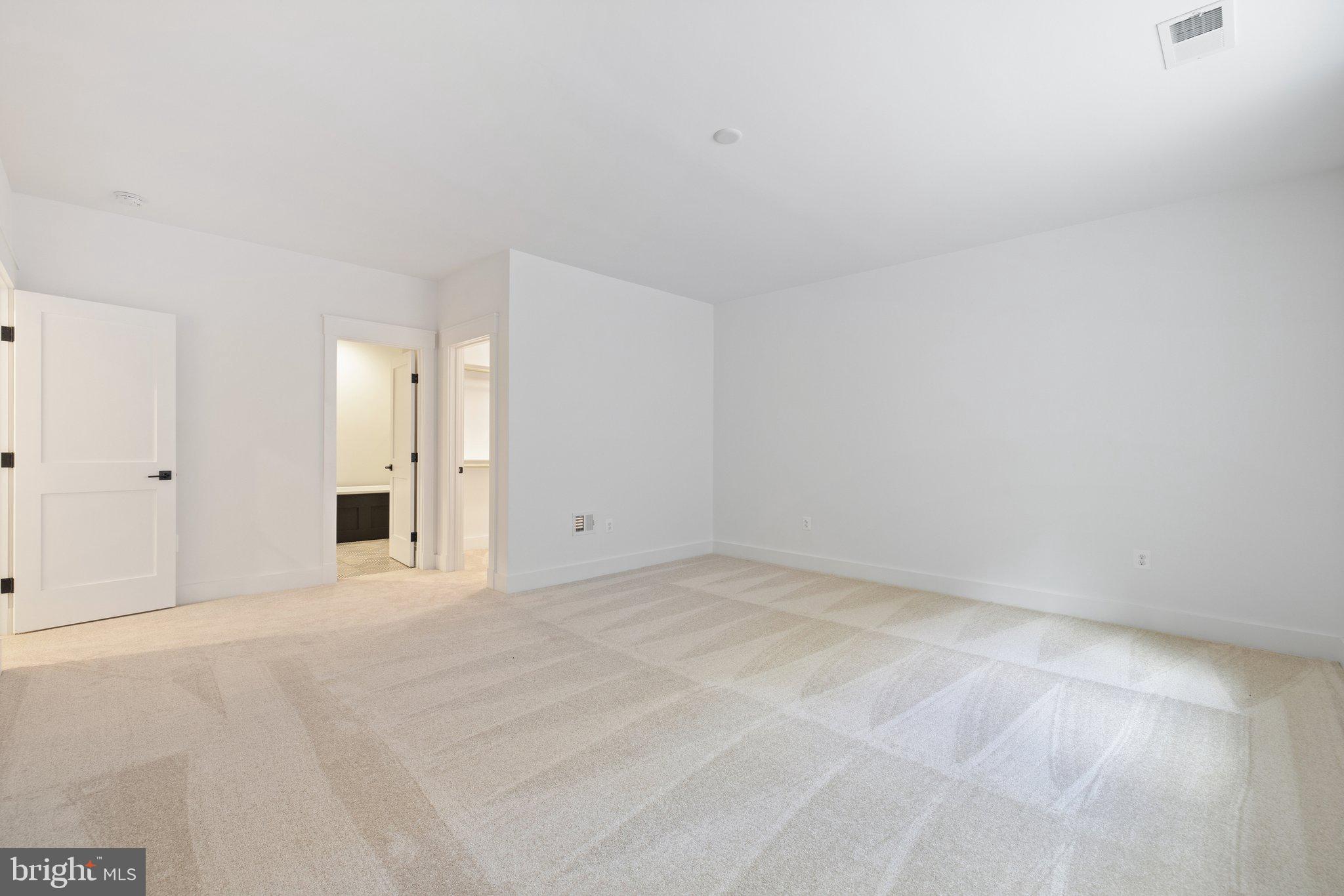 RUCKERS LANGLEY - Residential