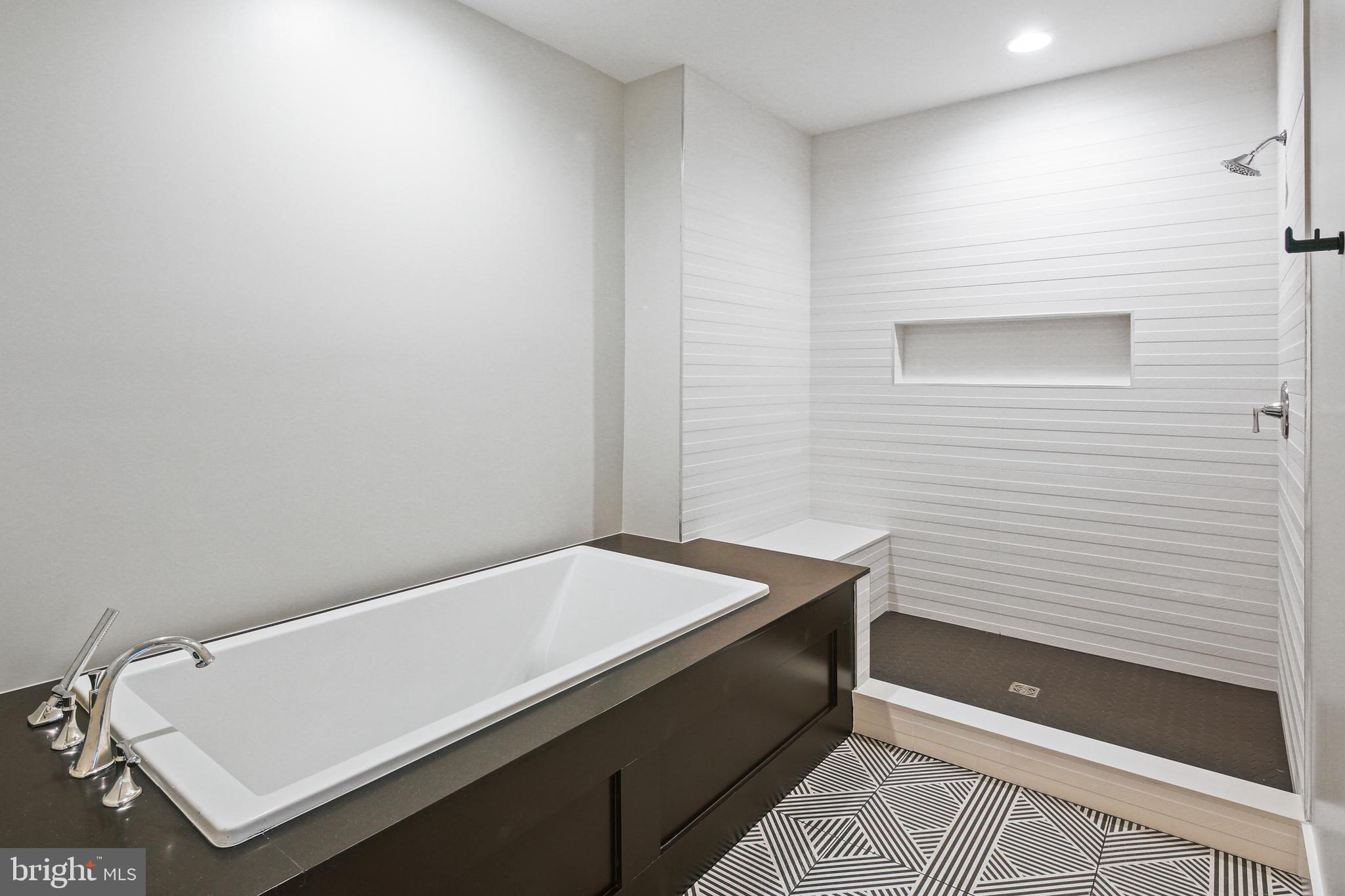 RUCKERS LANGLEY - Residential