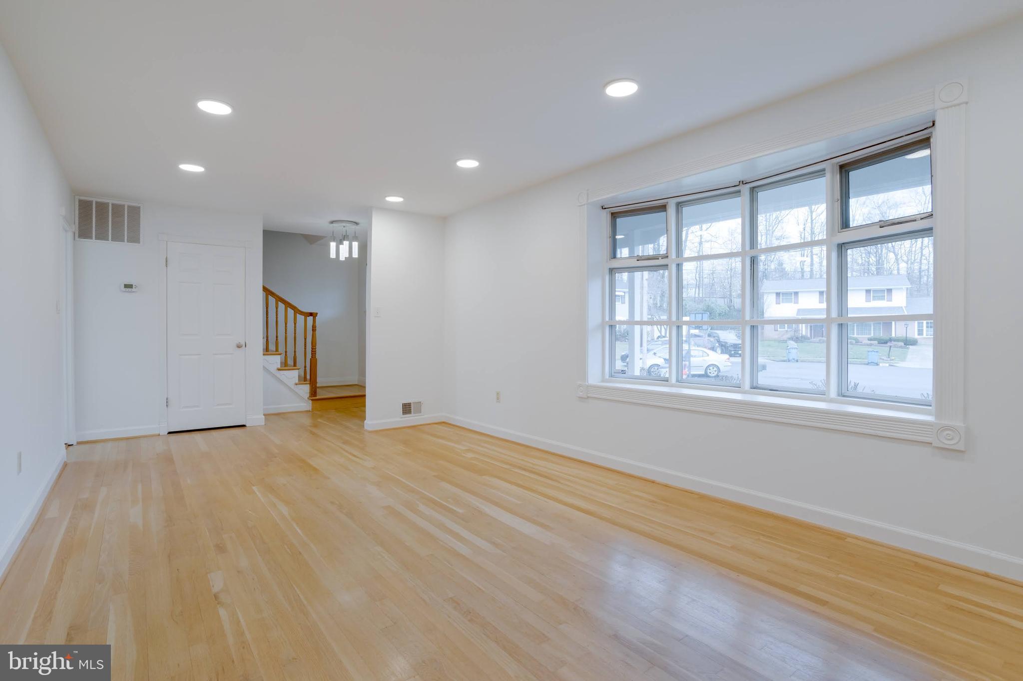 WEST SPRINGFIELD VILLAGE - Residential Lease