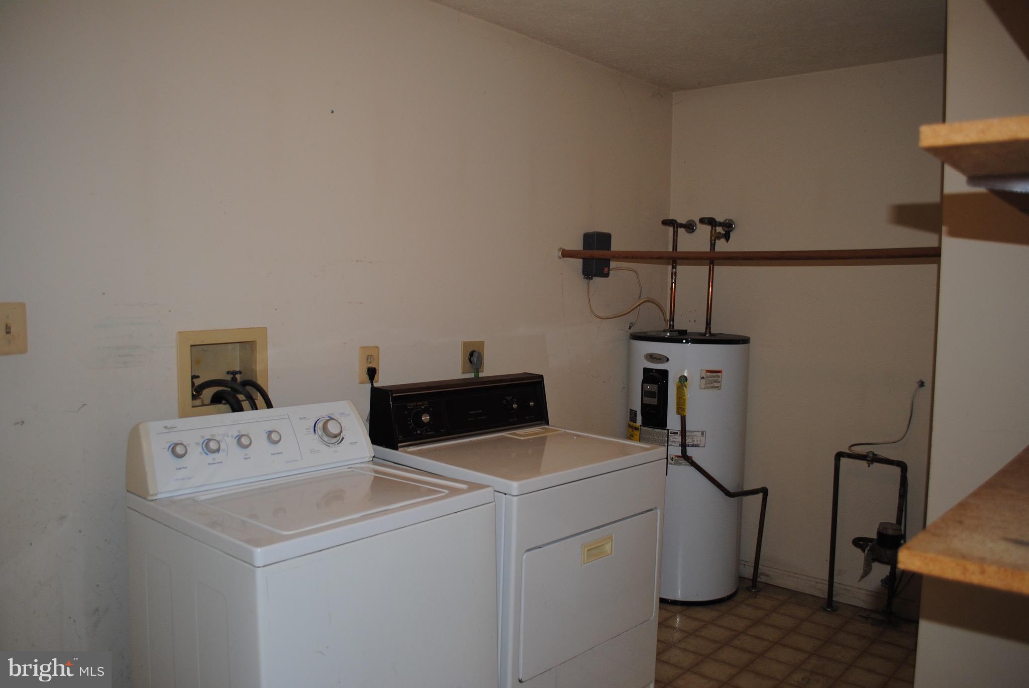 BEVERLY ESTATES - Residential