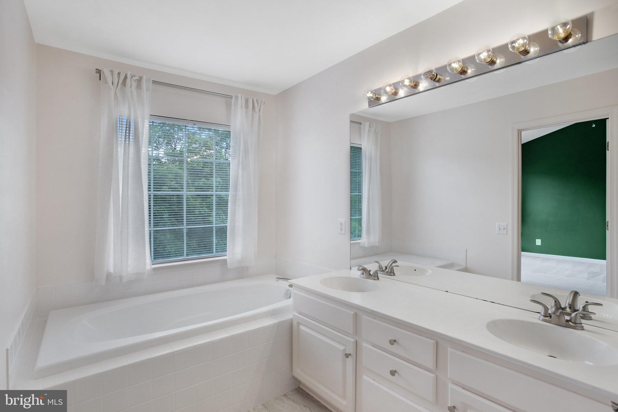 RIDGELEIGH - Residential Lease