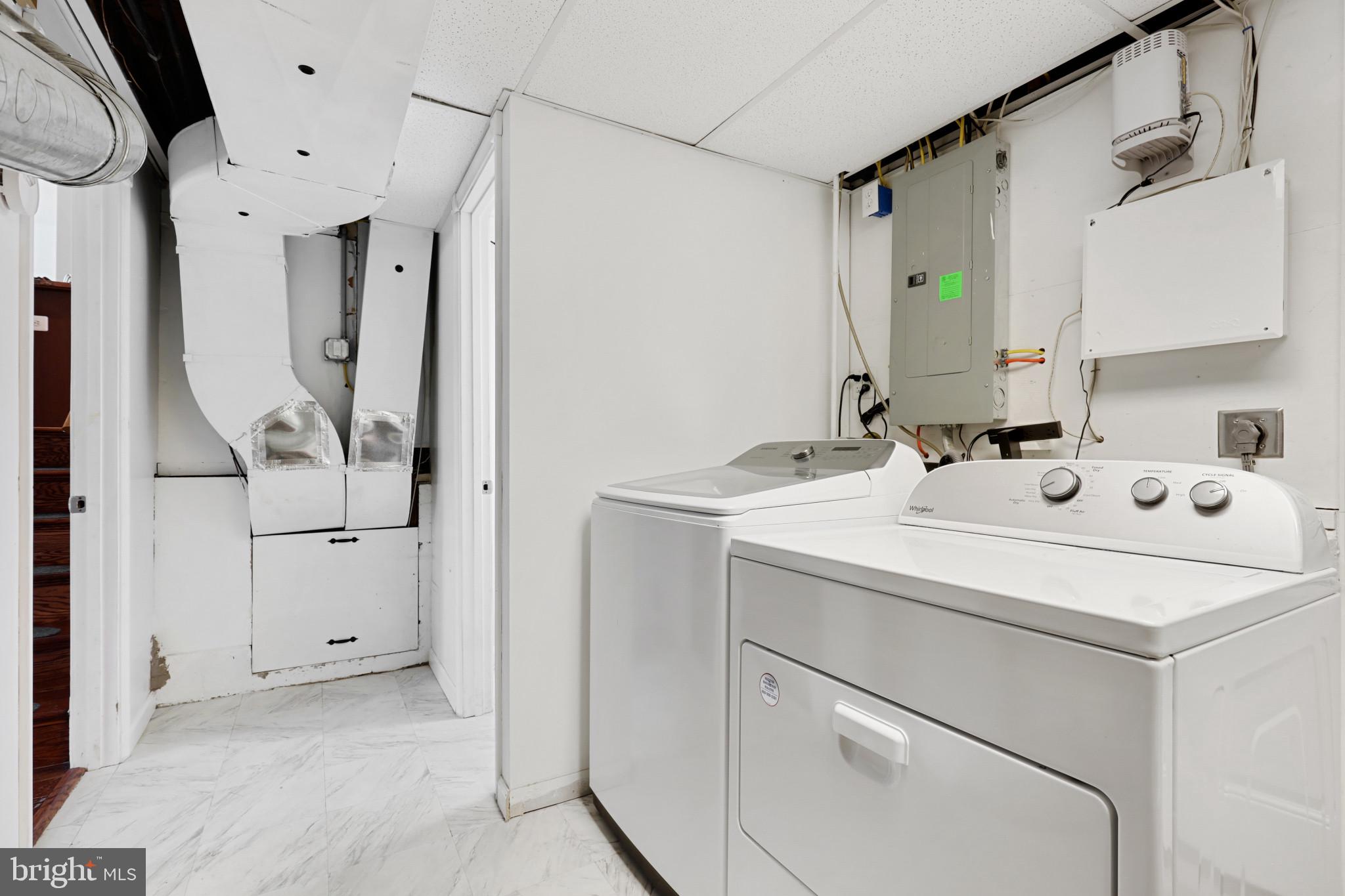 INGLEWOOD - Residential