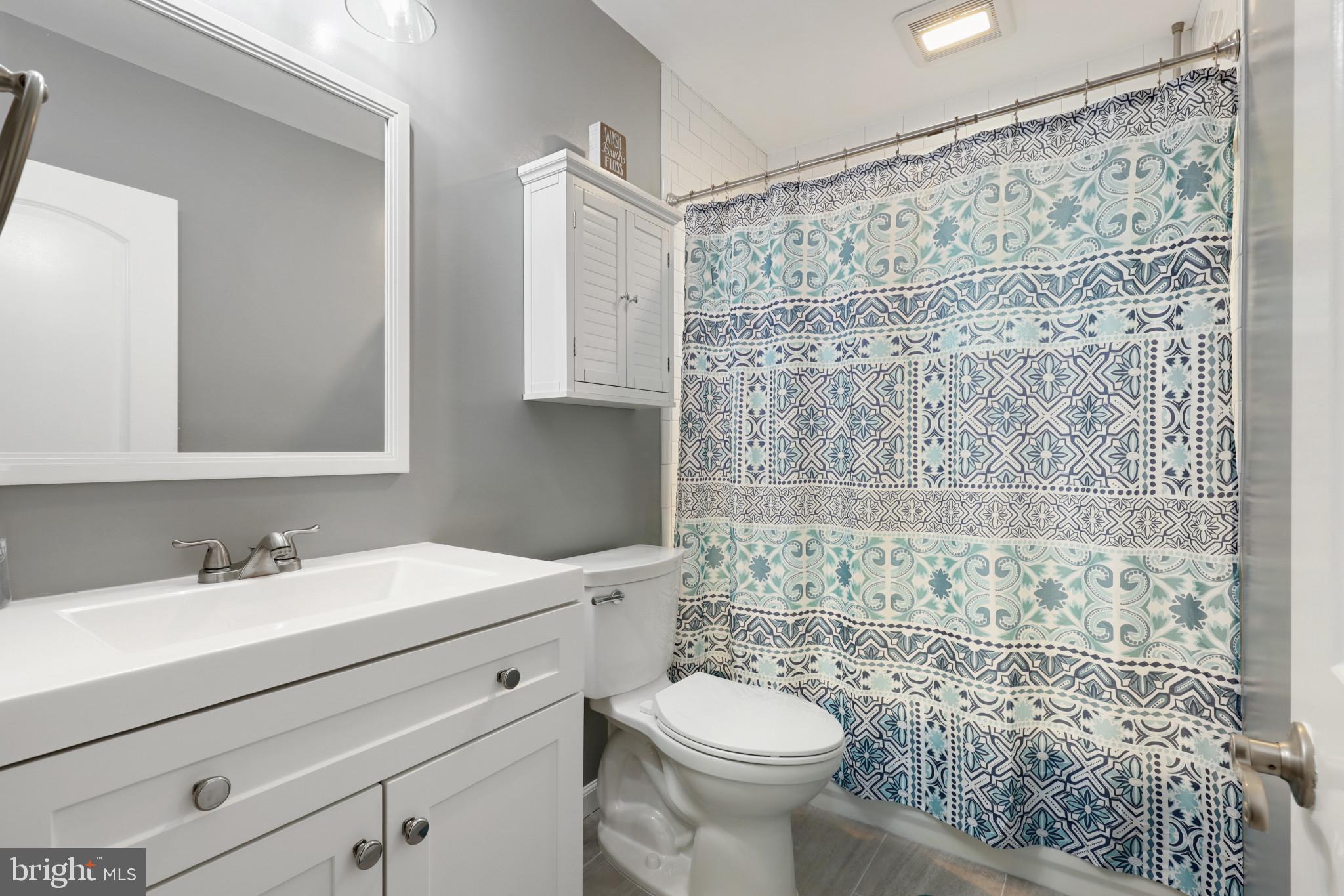 INGLEWOOD - Residential