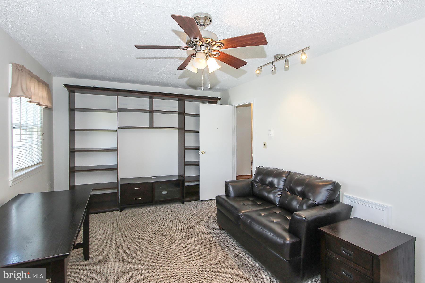 BARNESVILLE OUTSIDE - Residential