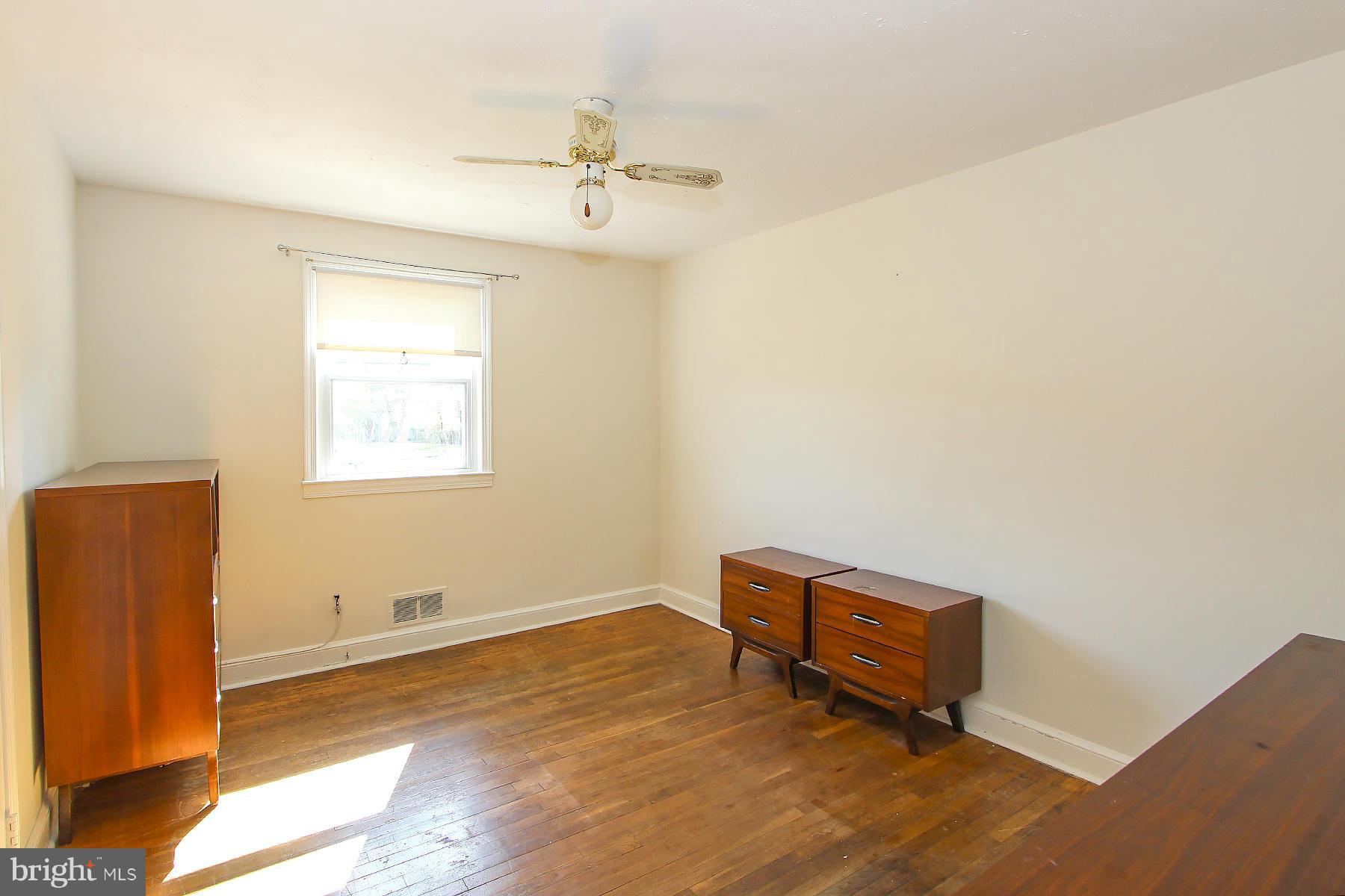 BARNESVILLE OUTSIDE - Residential