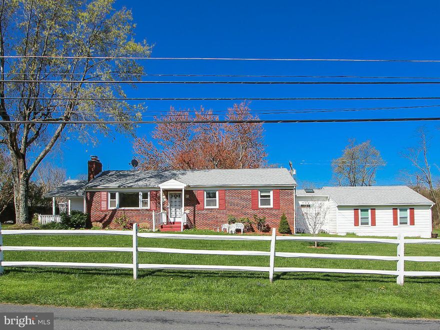 Beautiful Brick Rambler with 2 car garage.  Almost 1 ac lot. Featuring 3 bedrooms, den, 2 full baths, remodeled kitchen with maple 42" soft close cabinets, granited counters, stainless steel appliances, large living room with fireplace, updated baths, master bedroom with full bath, side porch, deck, patio, fence, three sheds, two driveways, park 6+ cars. Boyds Marc Train, Black Hill Regional Park