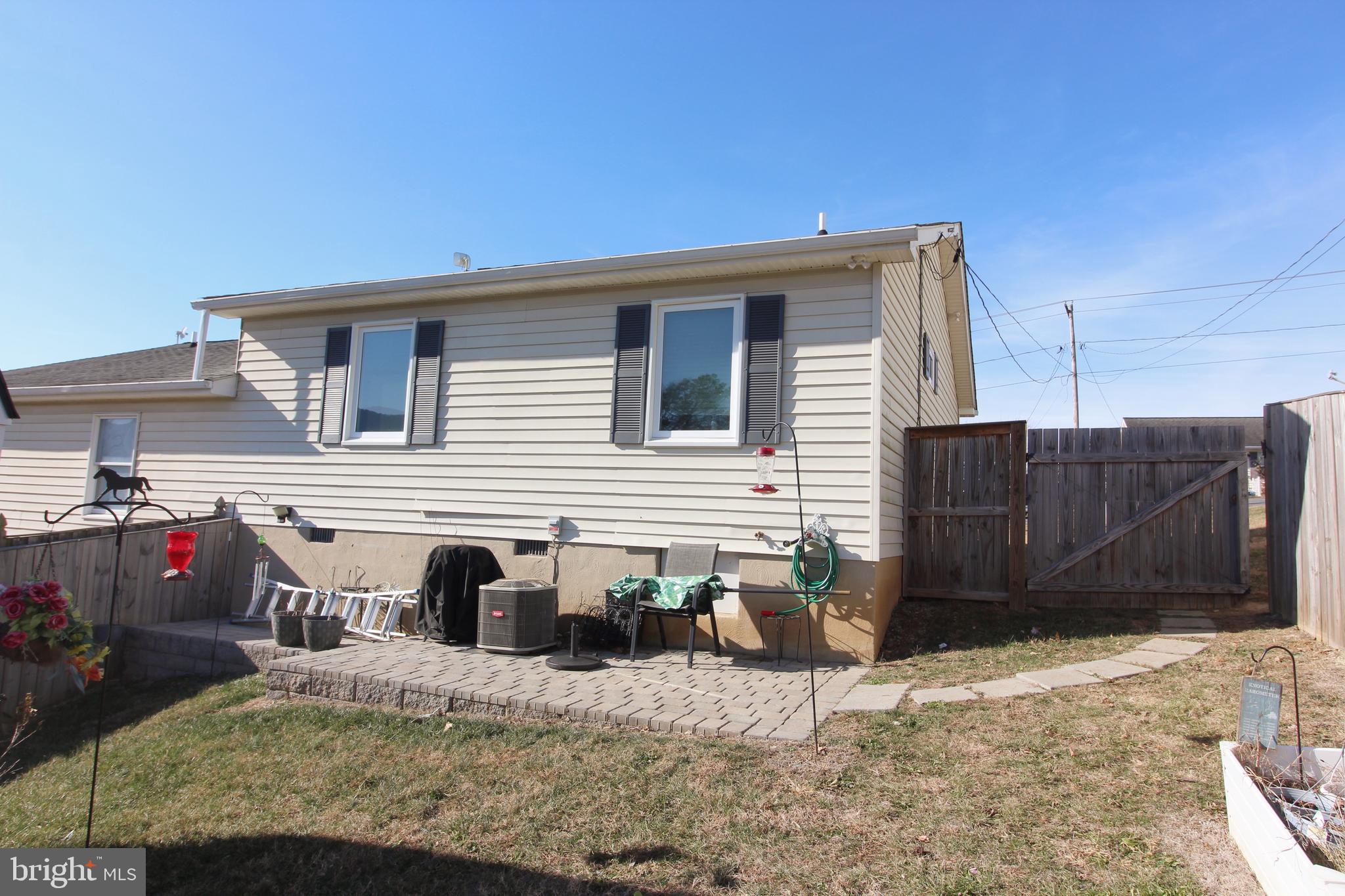 442 PLEASANT VIEW DRIVE