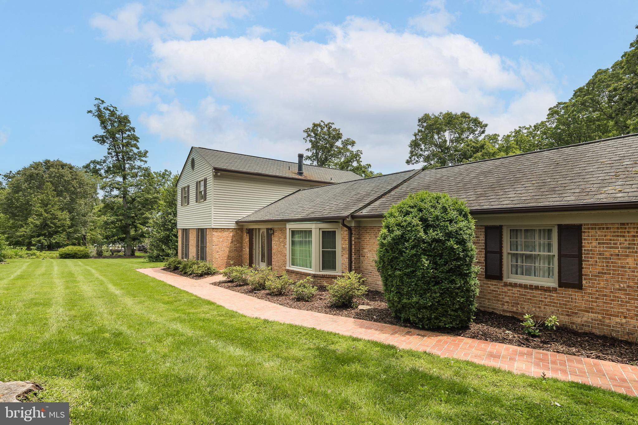 3809 RUSSELL ROAD