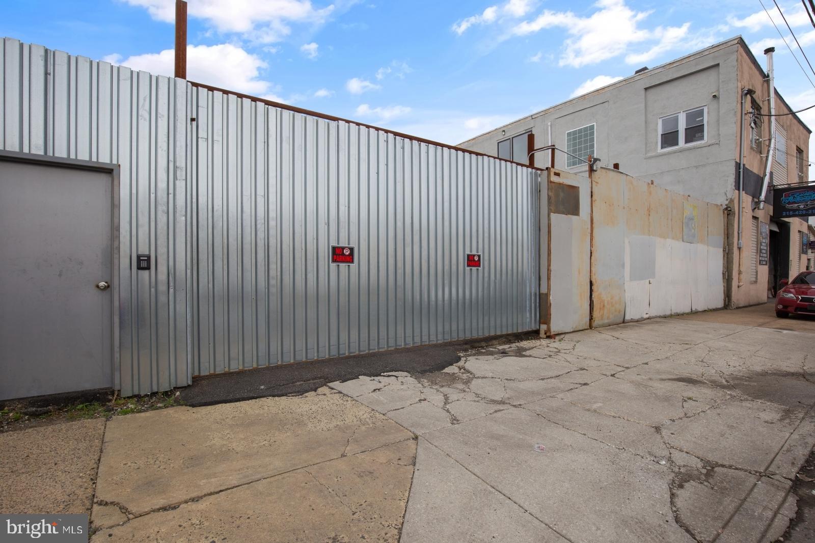 PORT RICHMOND - Commercial Lease