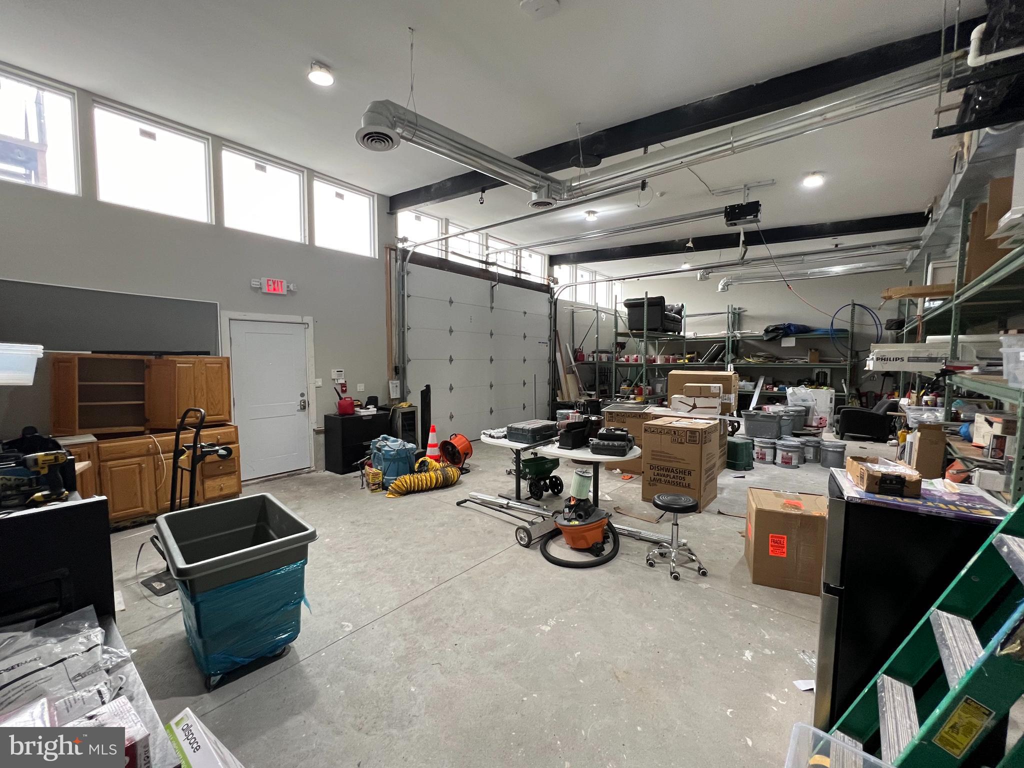 PORT RICHMOND - Commercial Lease