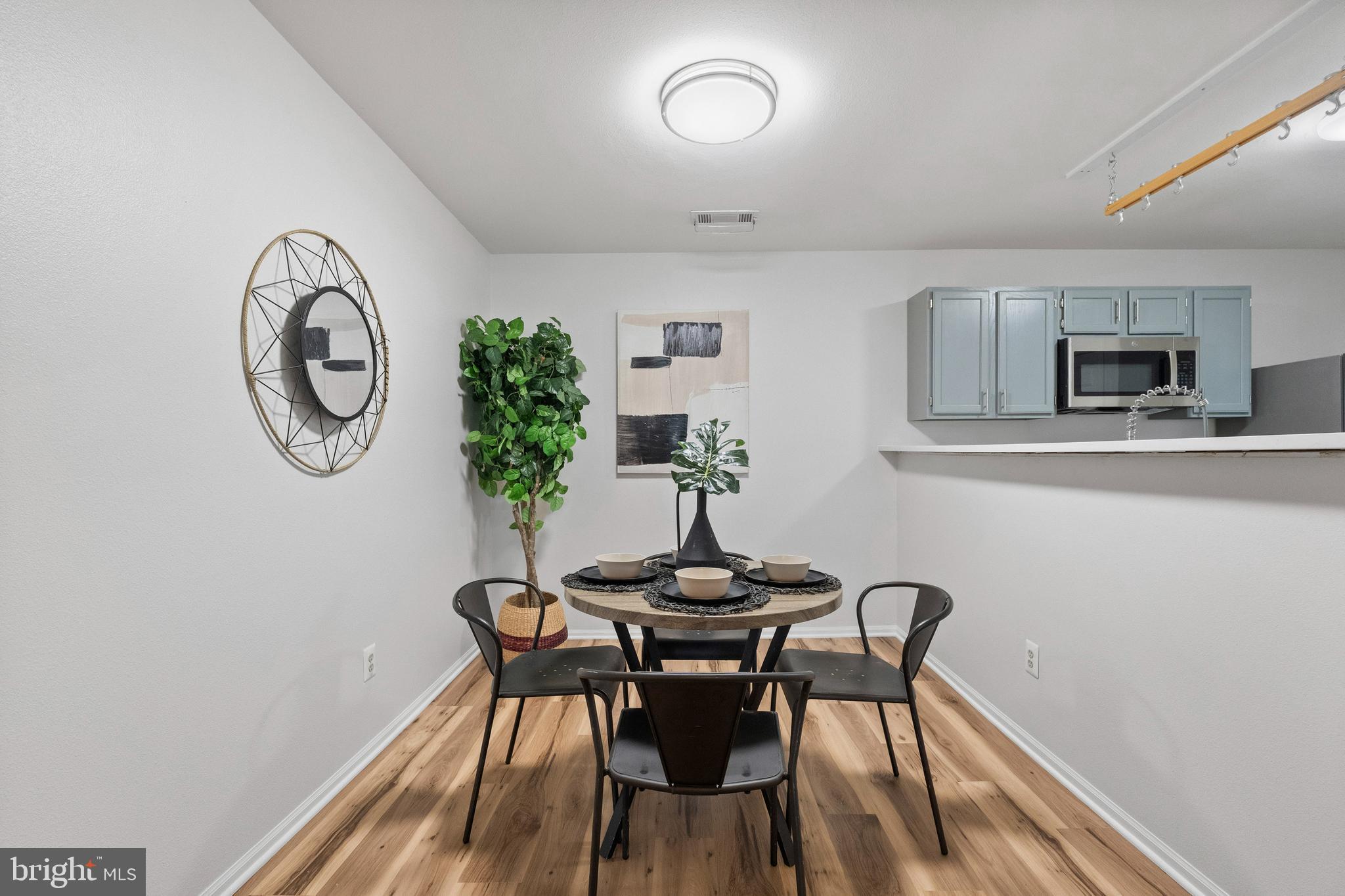 ENGLISH COUNTRY MANOR - Residential