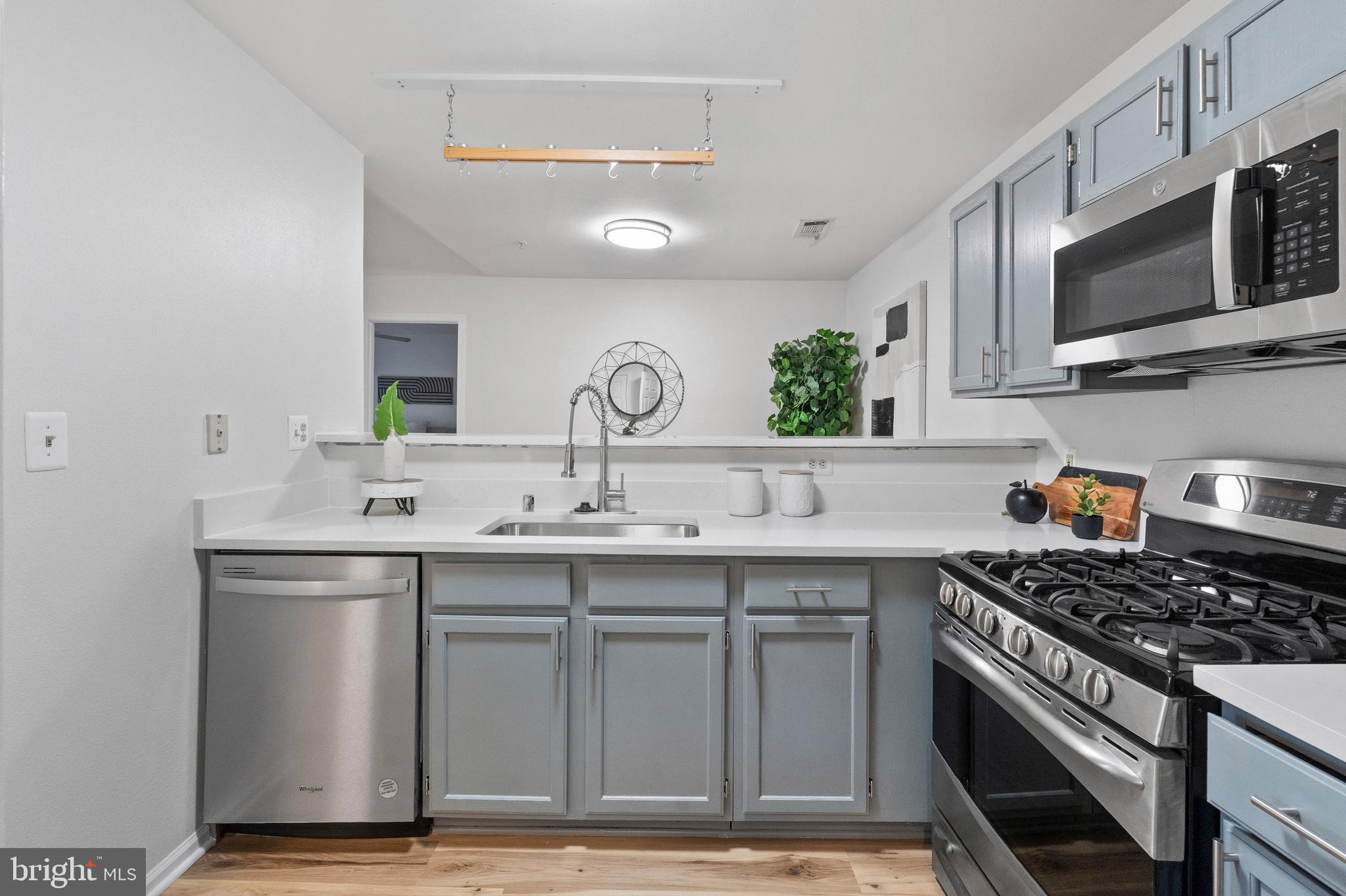 ENGLISH COUNTRY MANOR - Residential