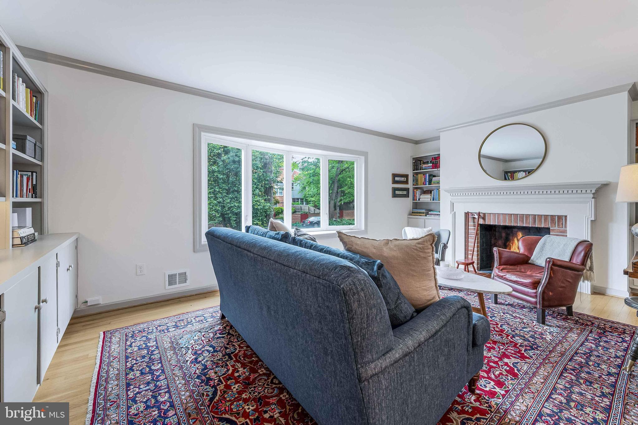 KINGS MANOR - Residential