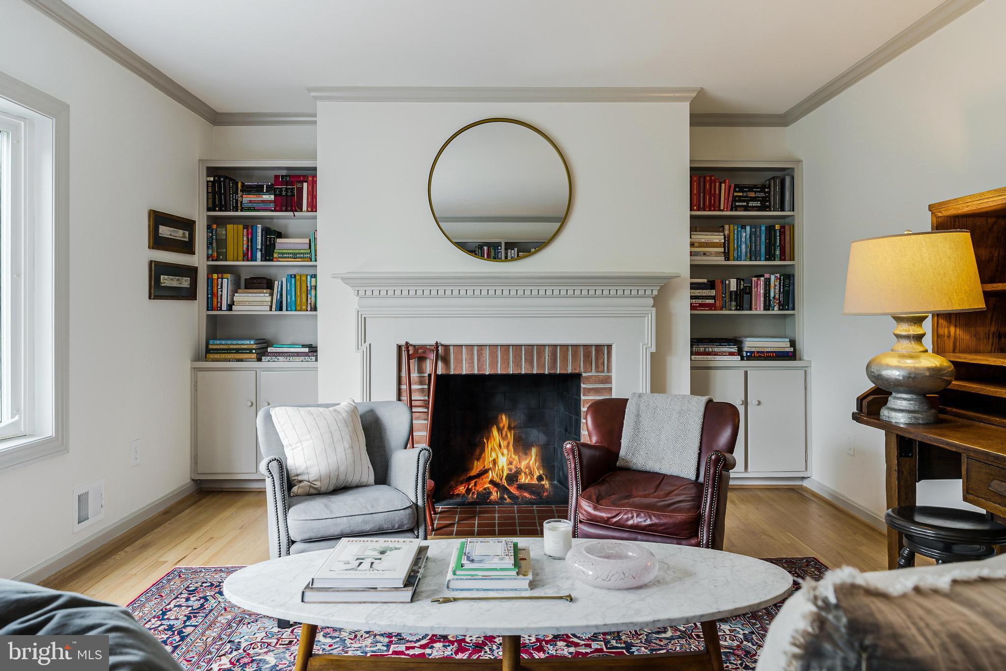 KINGS MANOR - Residential