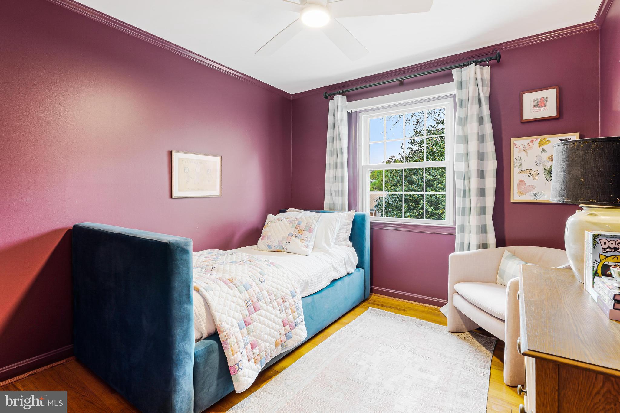 KINGS MANOR - Residential