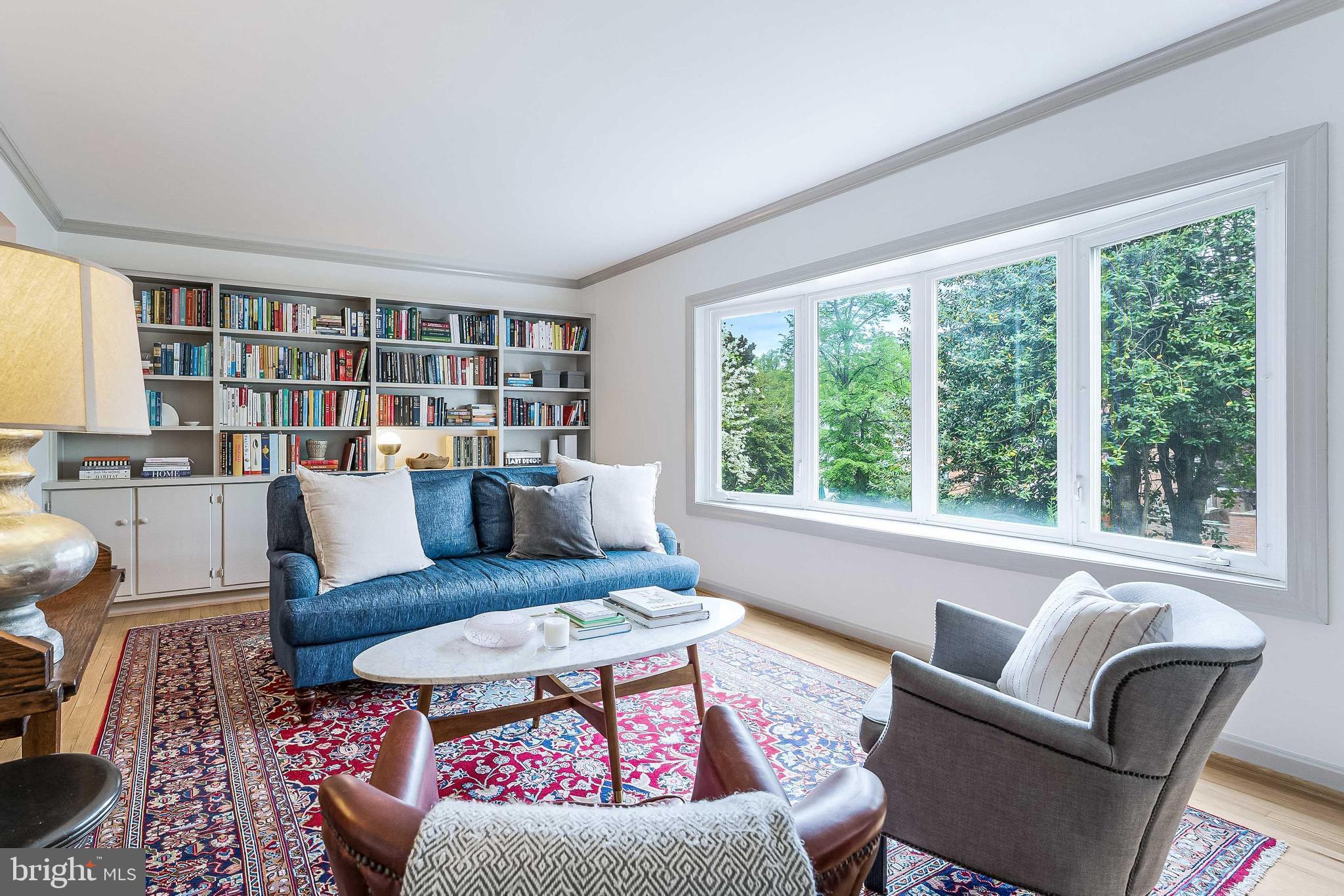 KINGS MANOR - Residential