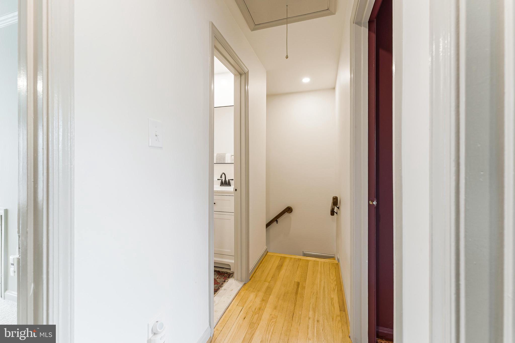 KINGS MANOR - Residential