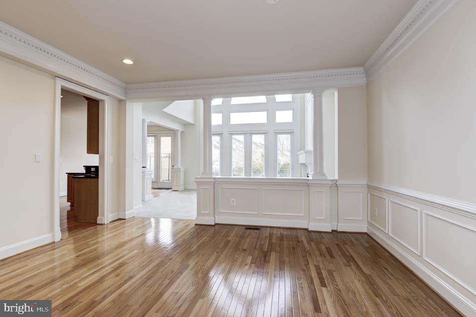 RIVER CREEK - Residential Lease