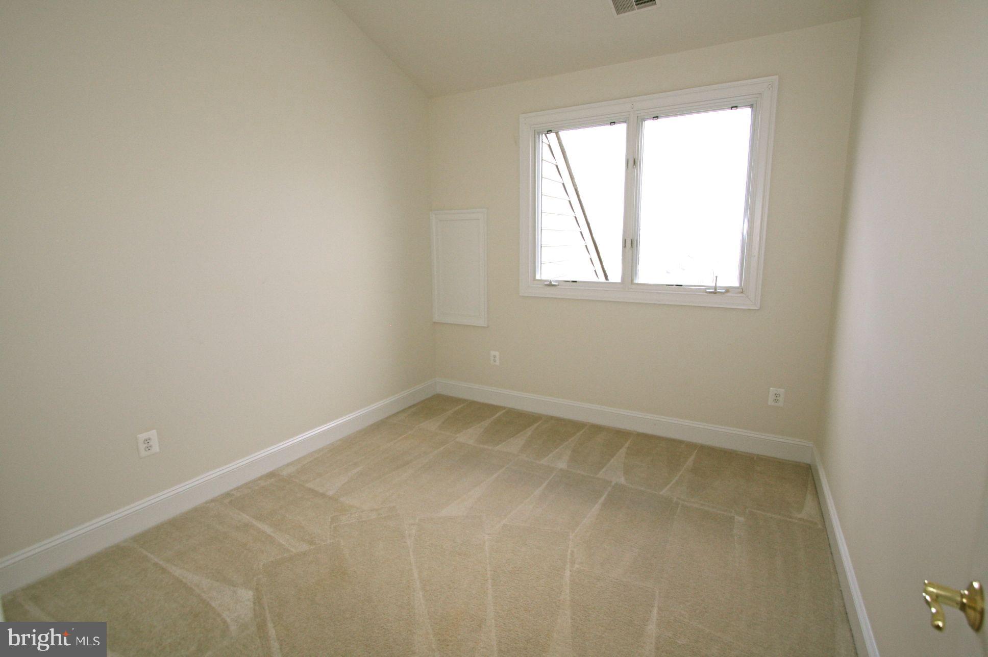 RIVER CREEK - Residential Lease