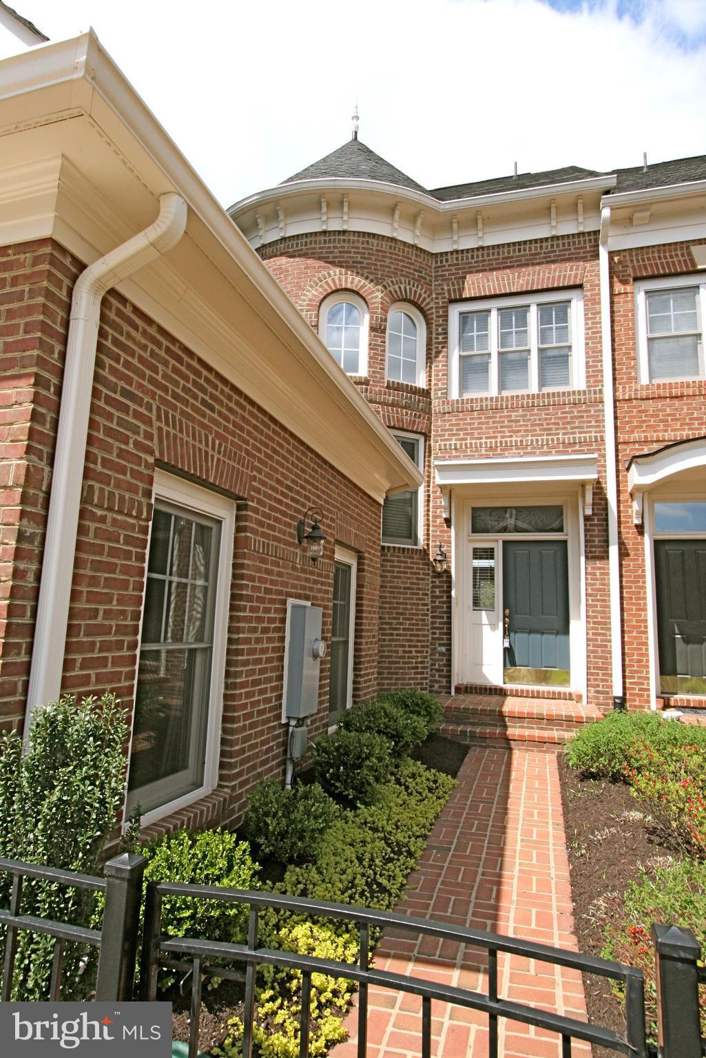 RIVER CREEK - Residential Lease