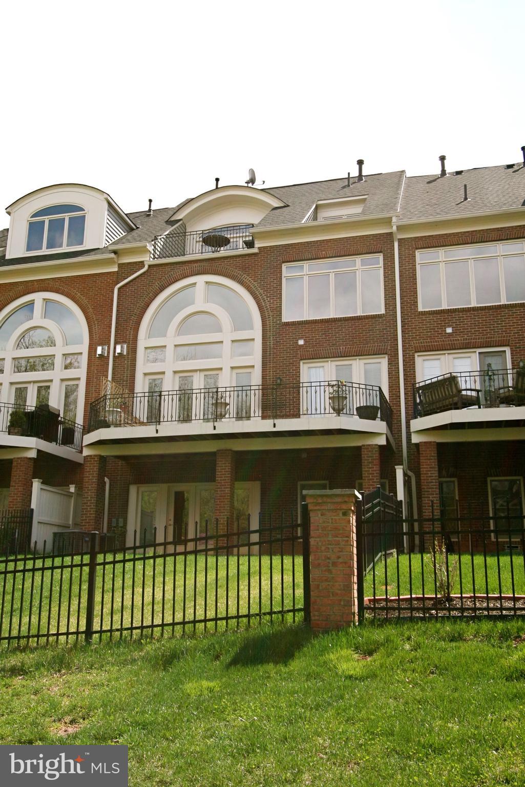 RIVER CREEK - Residential Lease