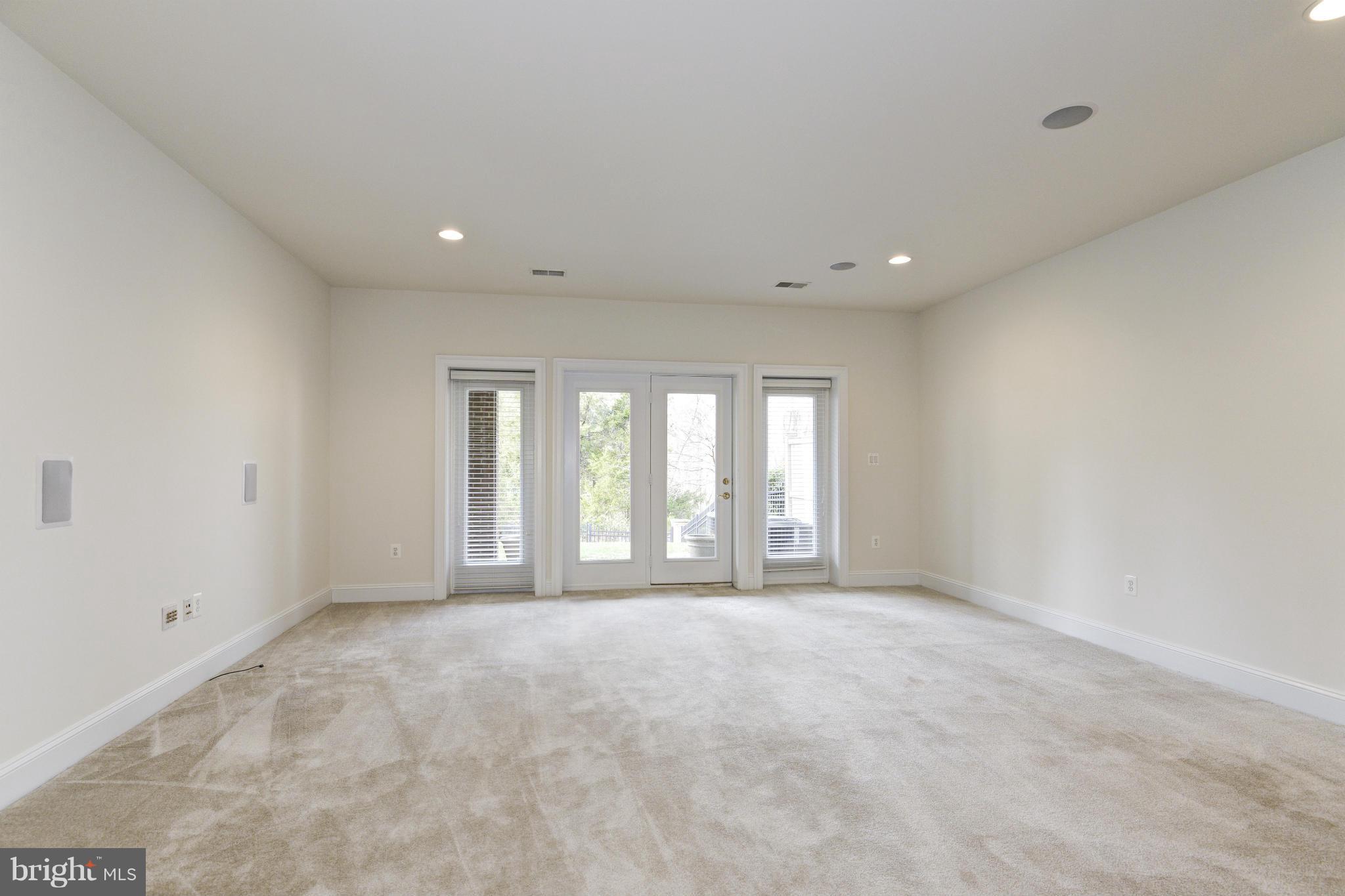 RIVER CREEK - Residential Lease