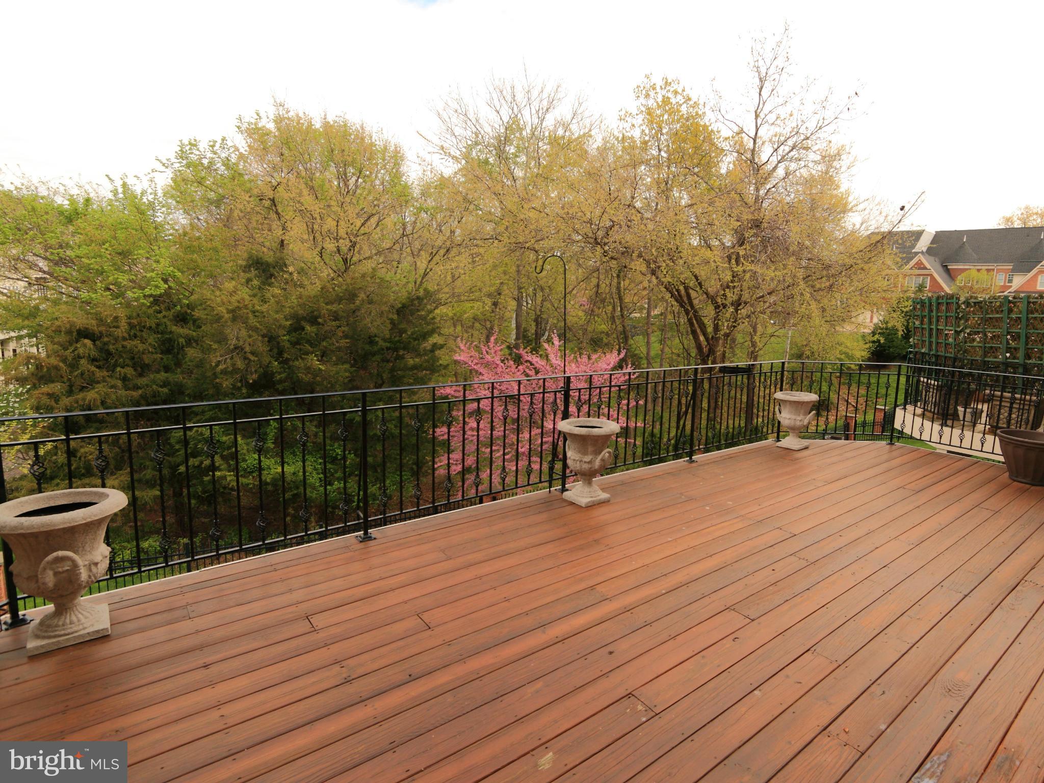 RIVER CREEK - Residential Lease