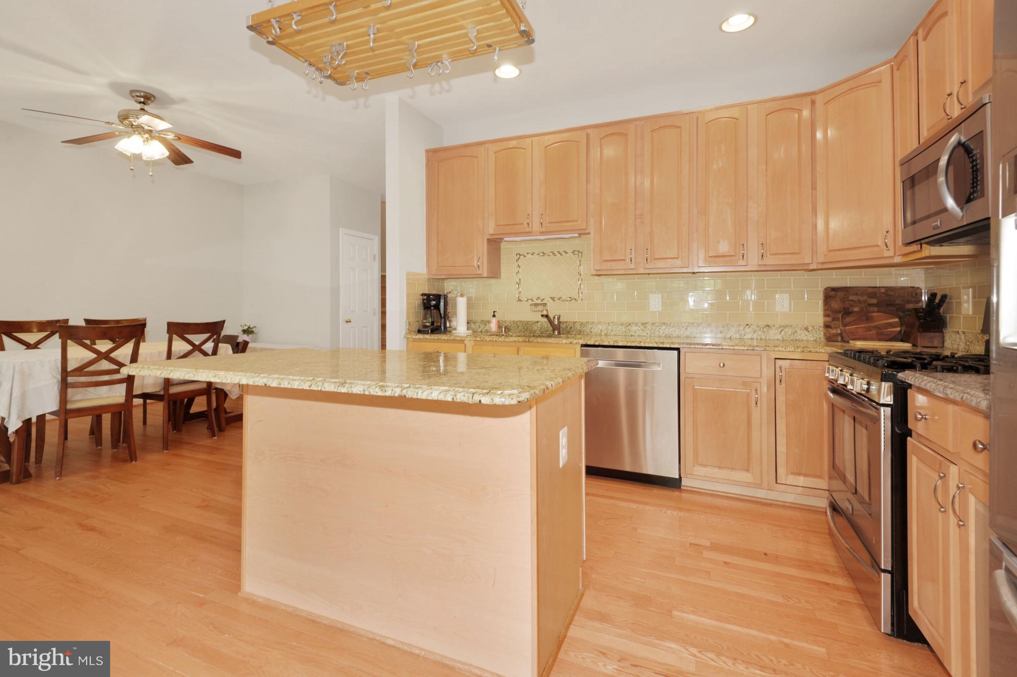 FAIR LAKES GLEN - Residential