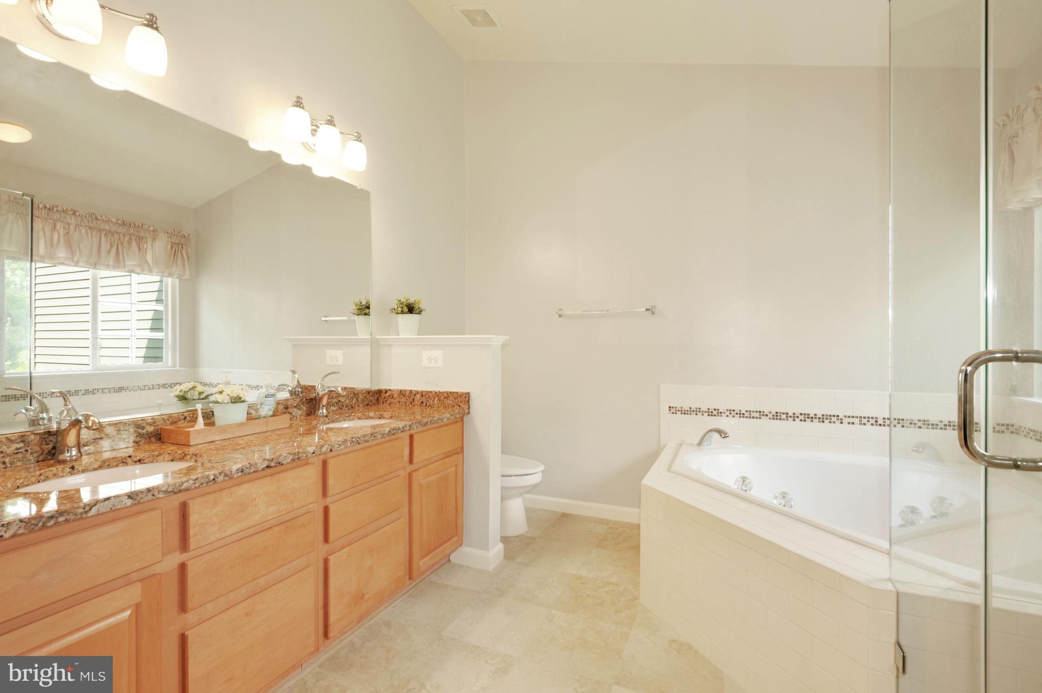 FAIR LAKES GLEN - Residential