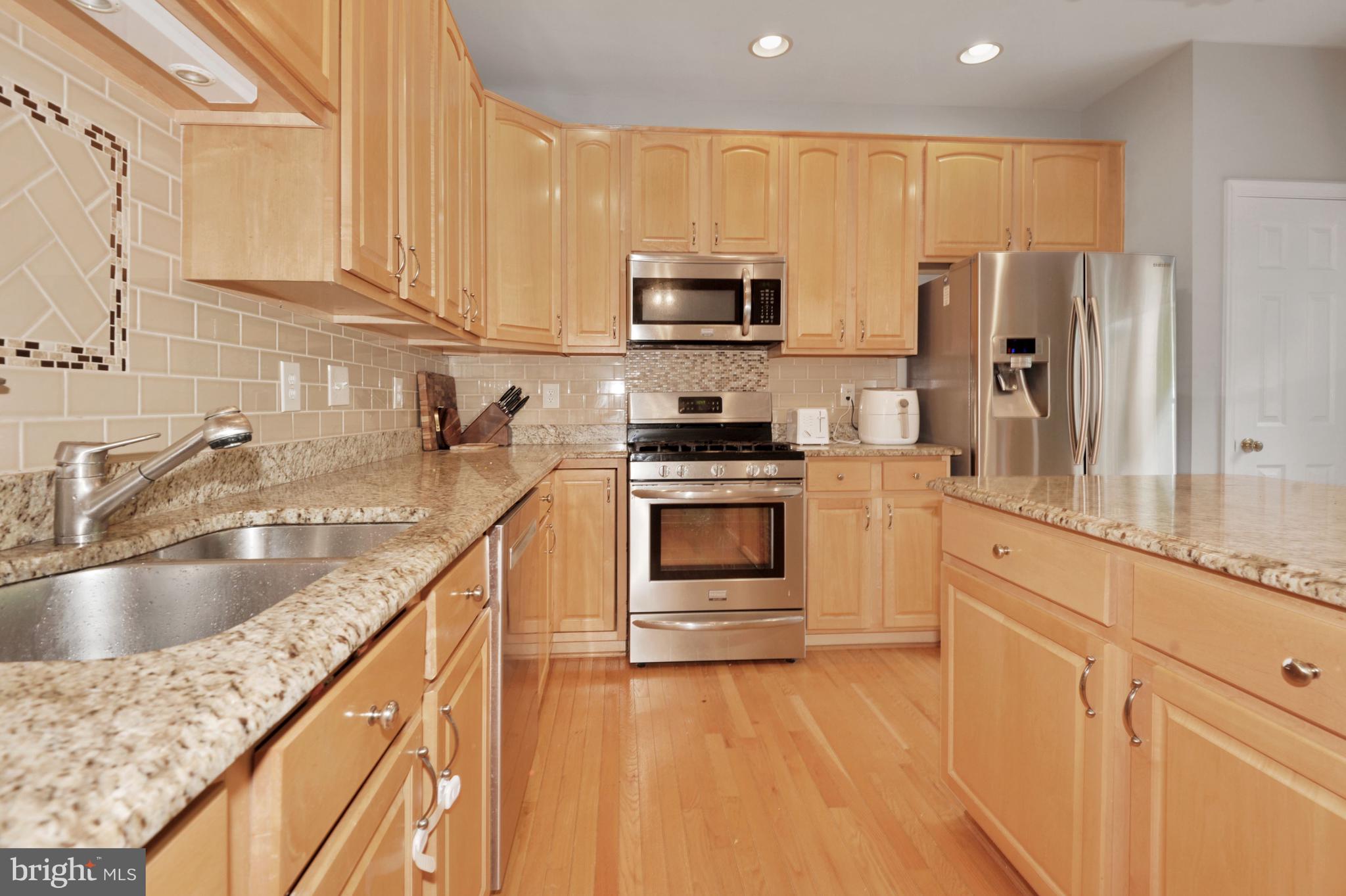 FAIR LAKES GLEN - Residential