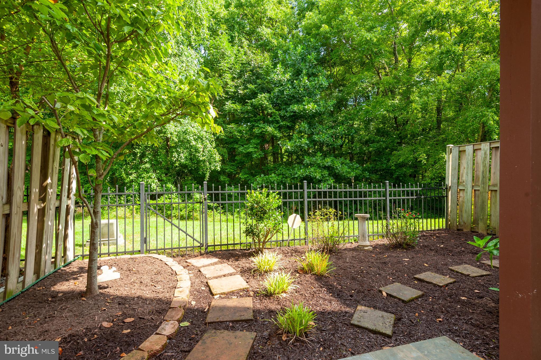 FAIR LAKES GLEN - Residential