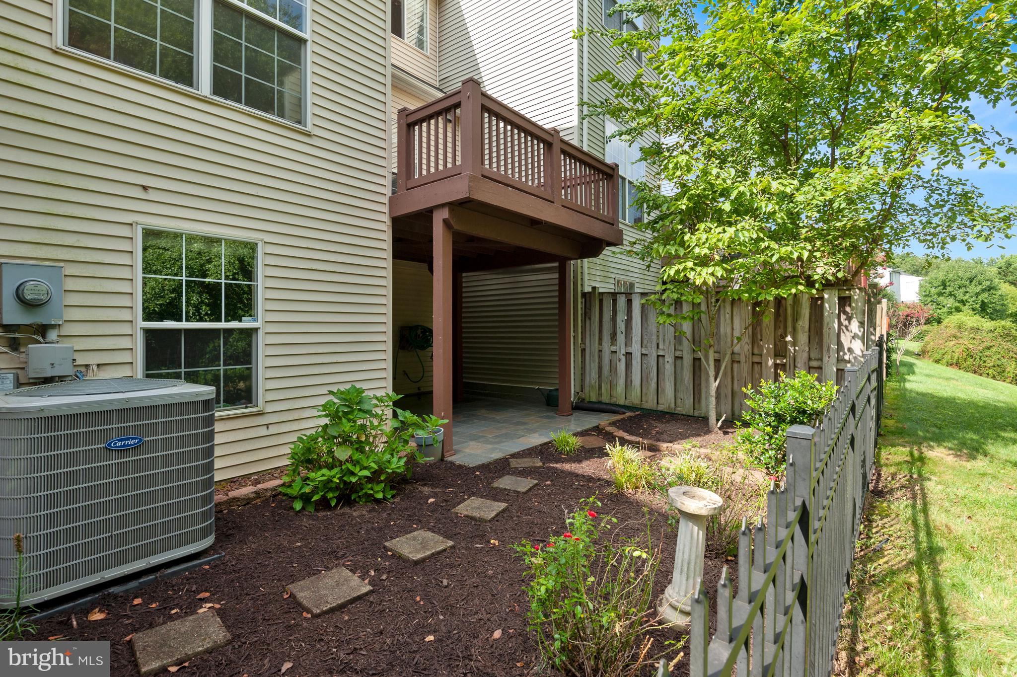 FAIR LAKES GLEN - Residential