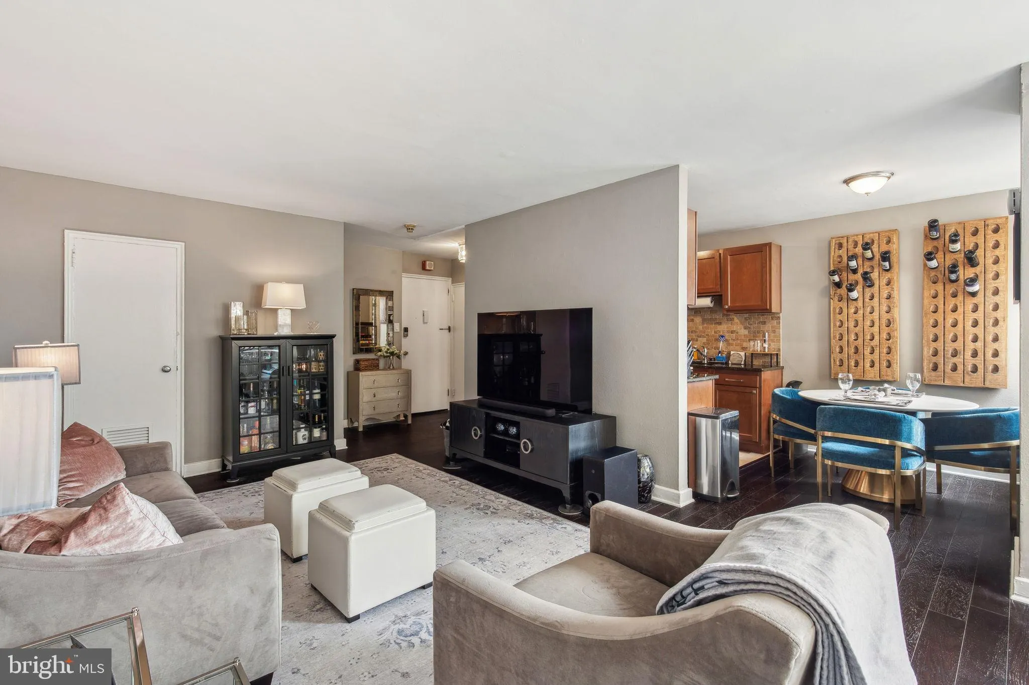 Philadelphia, Pennsylvania 19130, United States, 1 Bedroom Bedrooms, ,1 BathroomBathrooms,Residential,Pending,102902