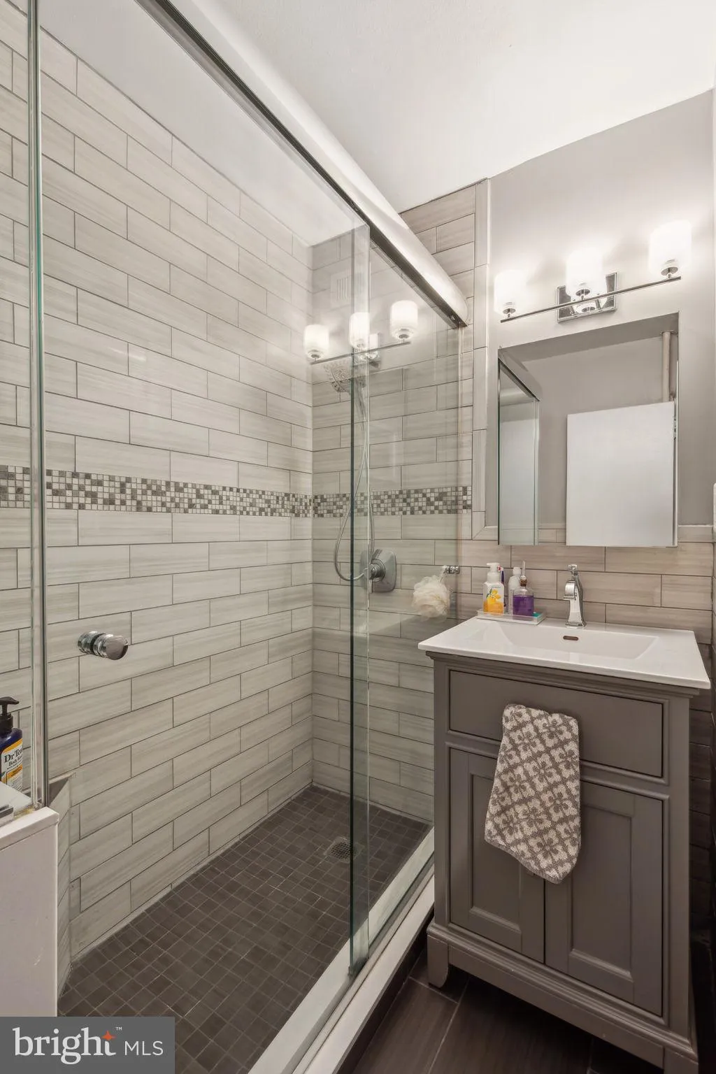 Philadelphia, Pennsylvania 19130, United States, 1 Bedroom Bedrooms, ,1 BathroomBathrooms,Residential,Pending,102902