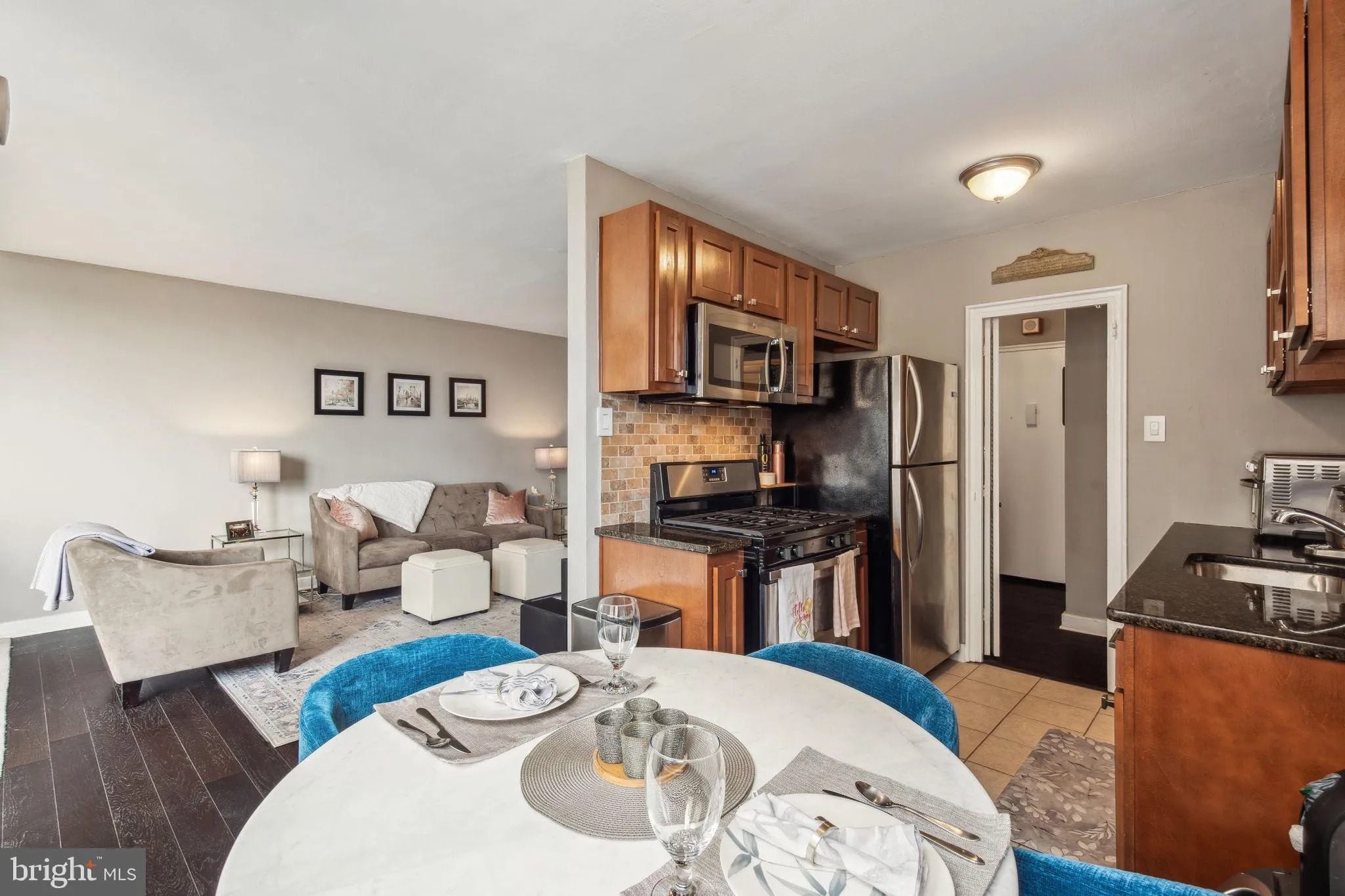 Philadelphia, Pennsylvania 19130, United States, 1 Bedroom Bedrooms, ,1 BathroomBathrooms,Residential,Pending,102902