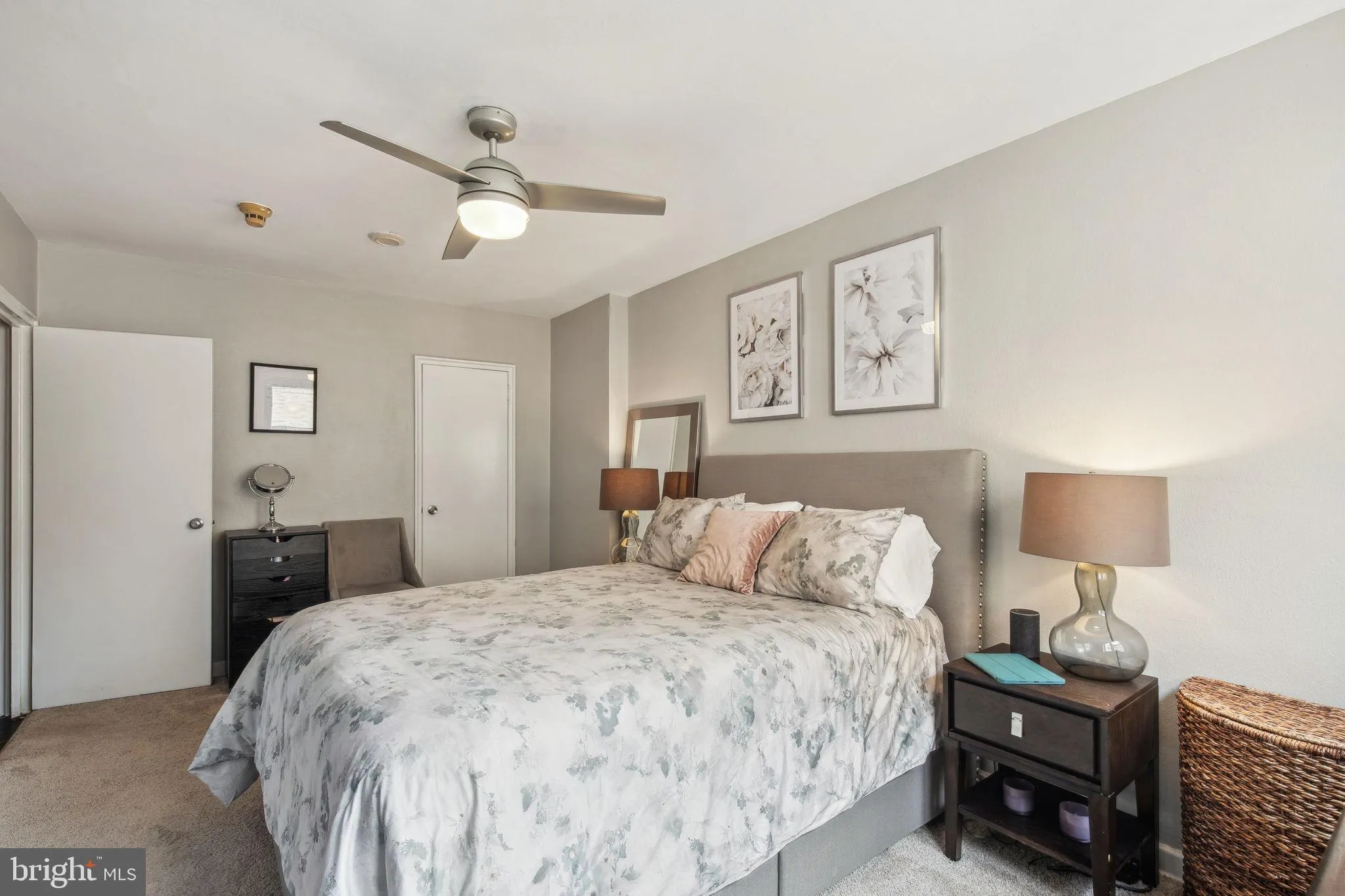 Philadelphia, Pennsylvania 19130, United States, 1 Bedroom Bedrooms, ,1 BathroomBathrooms,Residential,Pending,102902