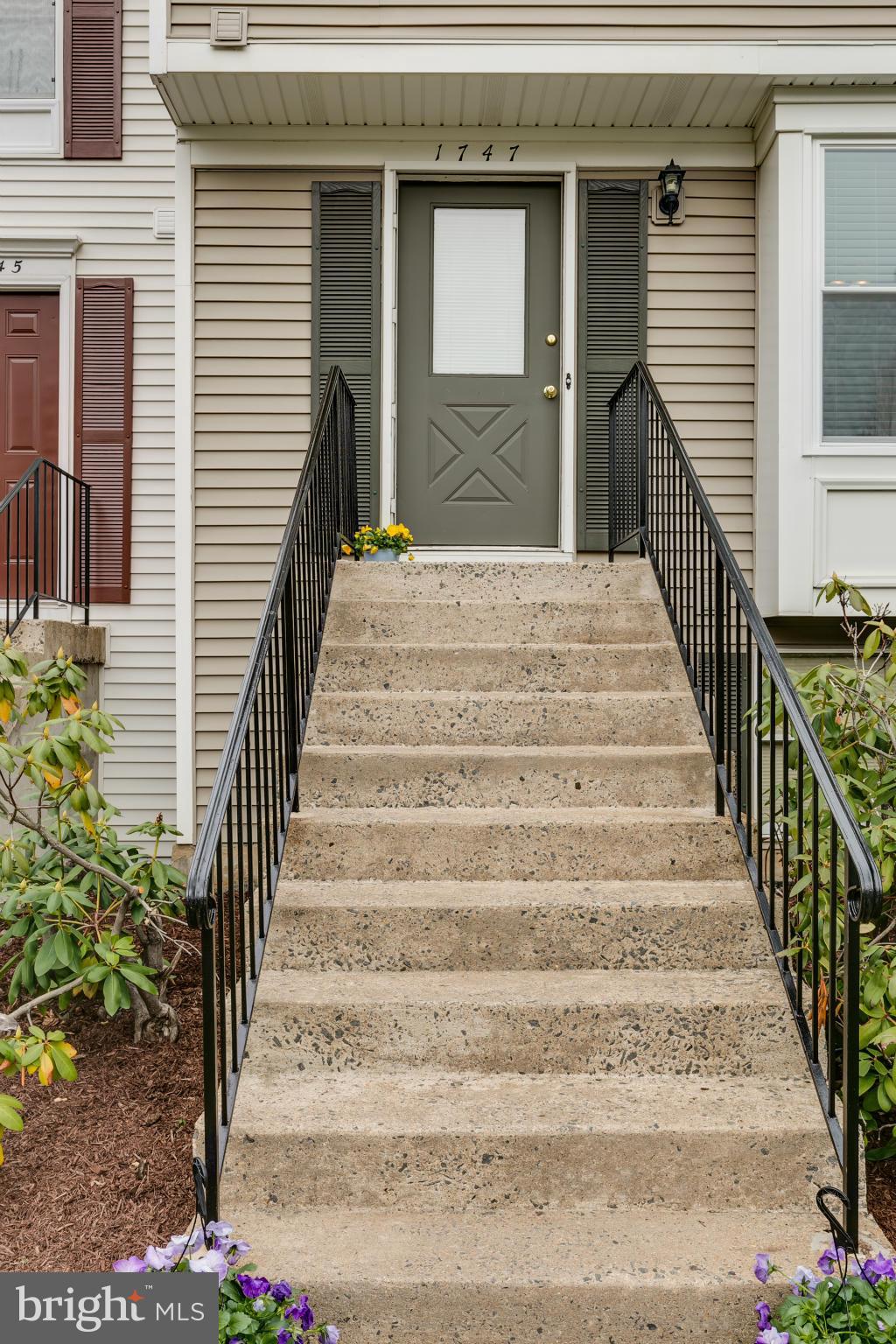 RESTON - Residential