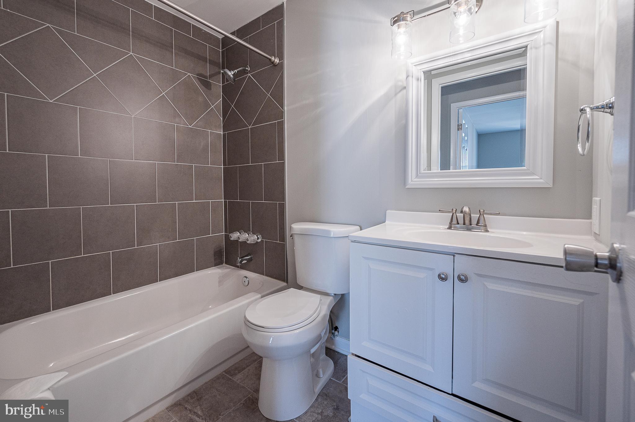 HICKORY RIDGE - Residential Lease