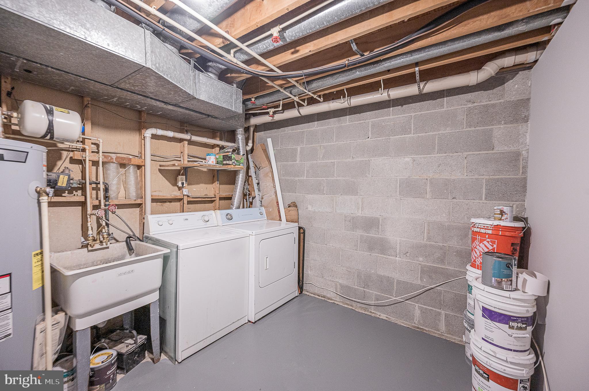 HICKORY RIDGE - Residential Lease