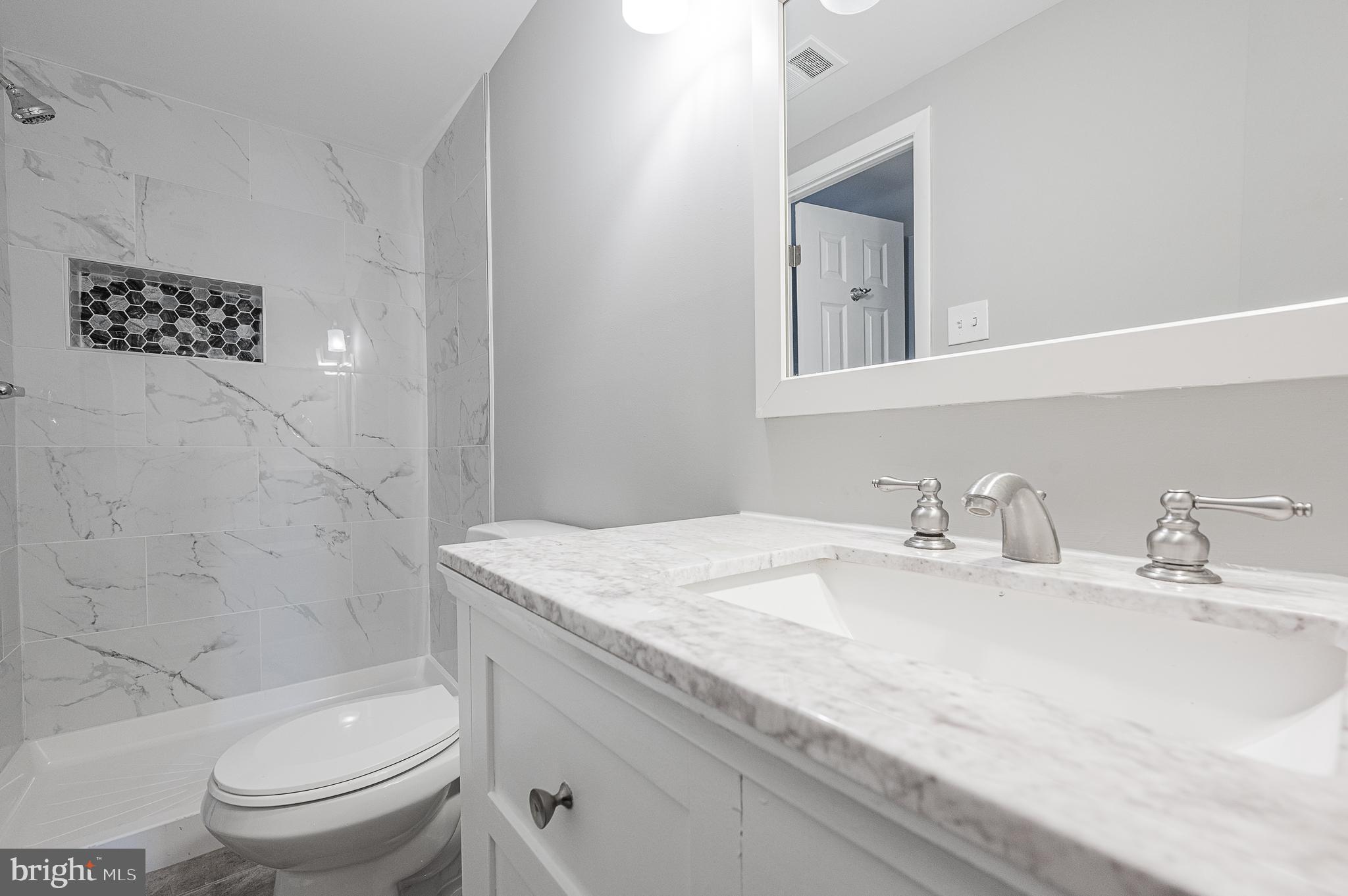 HICKORY RIDGE - Residential Lease