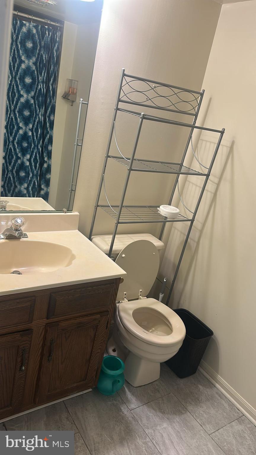 VAN DORN VILLAGE - Residential Lease