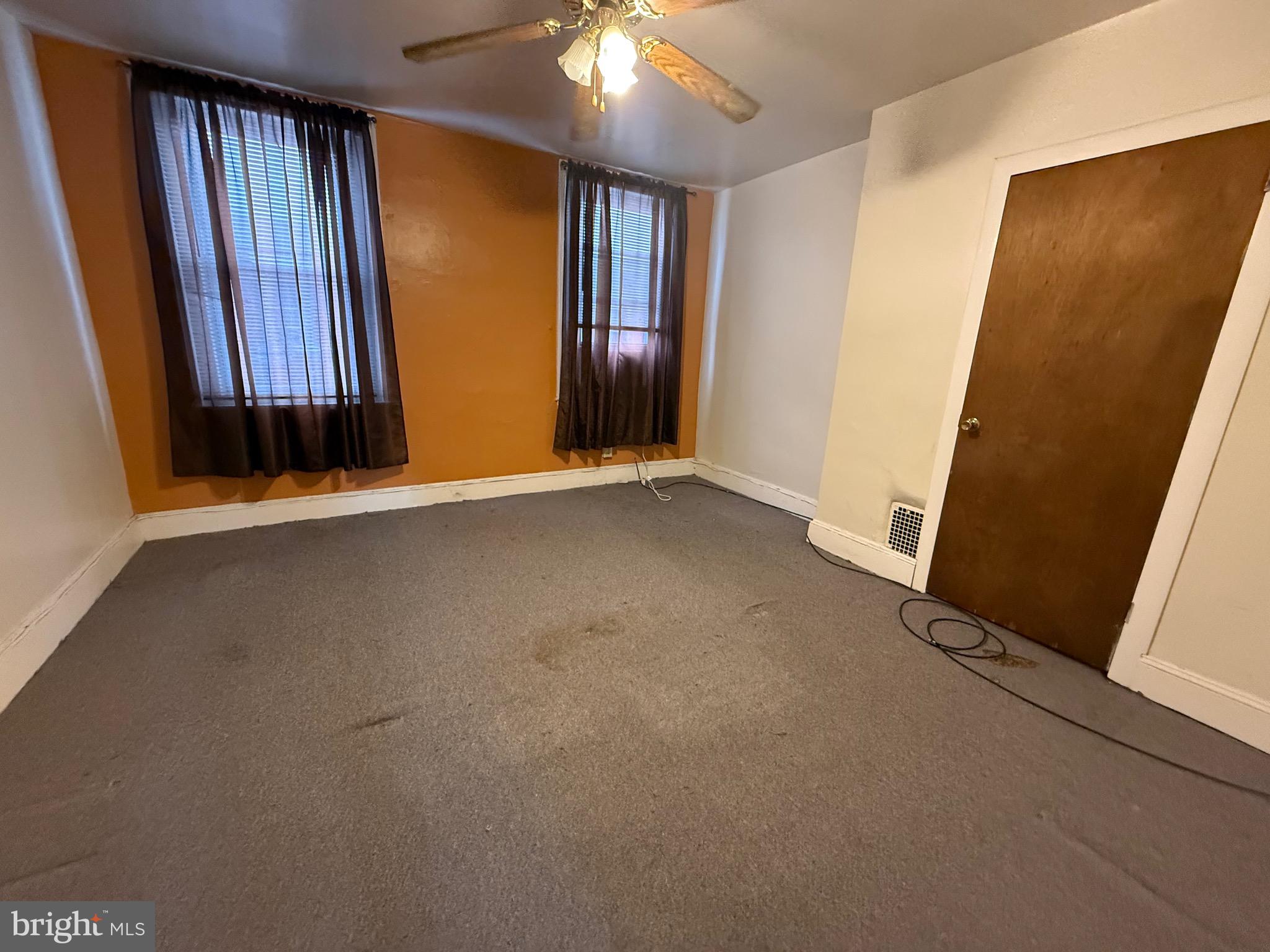 POINT BREEZE - Residential