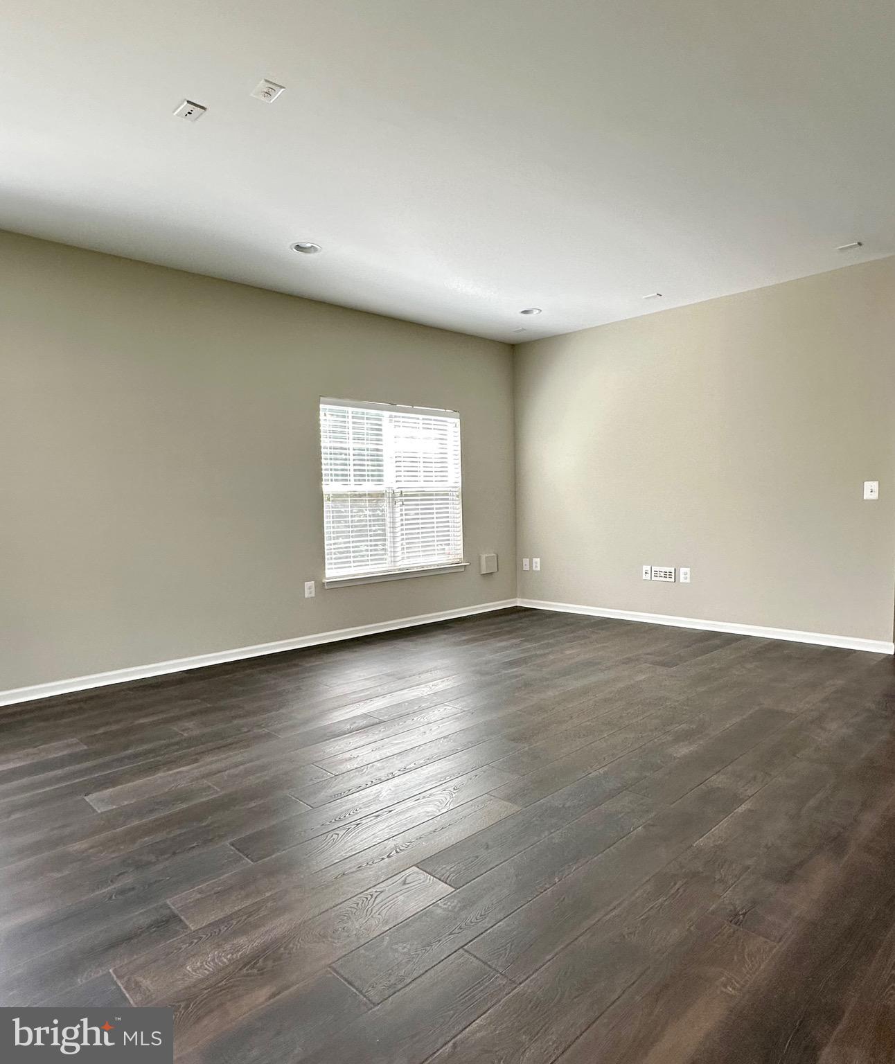 VILLAGE AT WOODSTREAM - Residential Lease